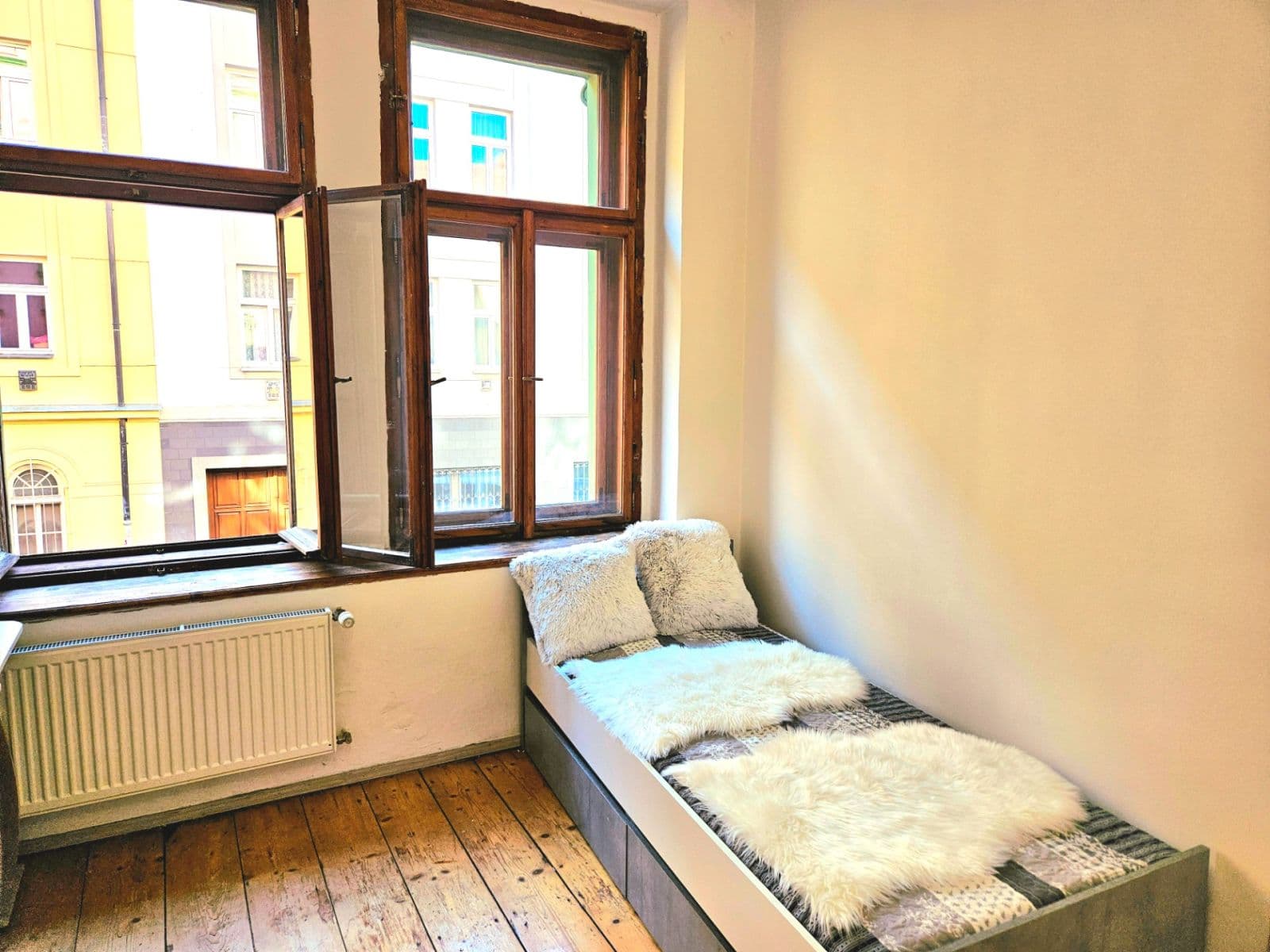 Prenájom bytu 2-izbový 40 m², Vlkova, Praha, Praha Prenájom bytu 2-izbový 40 m², Vlkova, Praha, Praha
