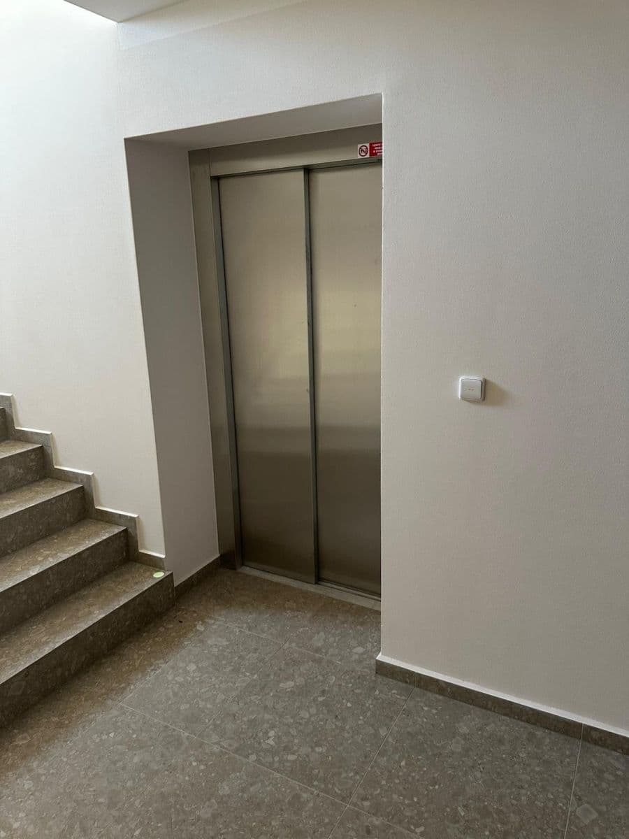 Prenájom bytu 2-izbový 38 m², U Štěpánků, Hořovice, Středočeský kraj Prenájom bytu 2-izbový 38 m², U Štěpánků, Hořovice, Středočeský kraj