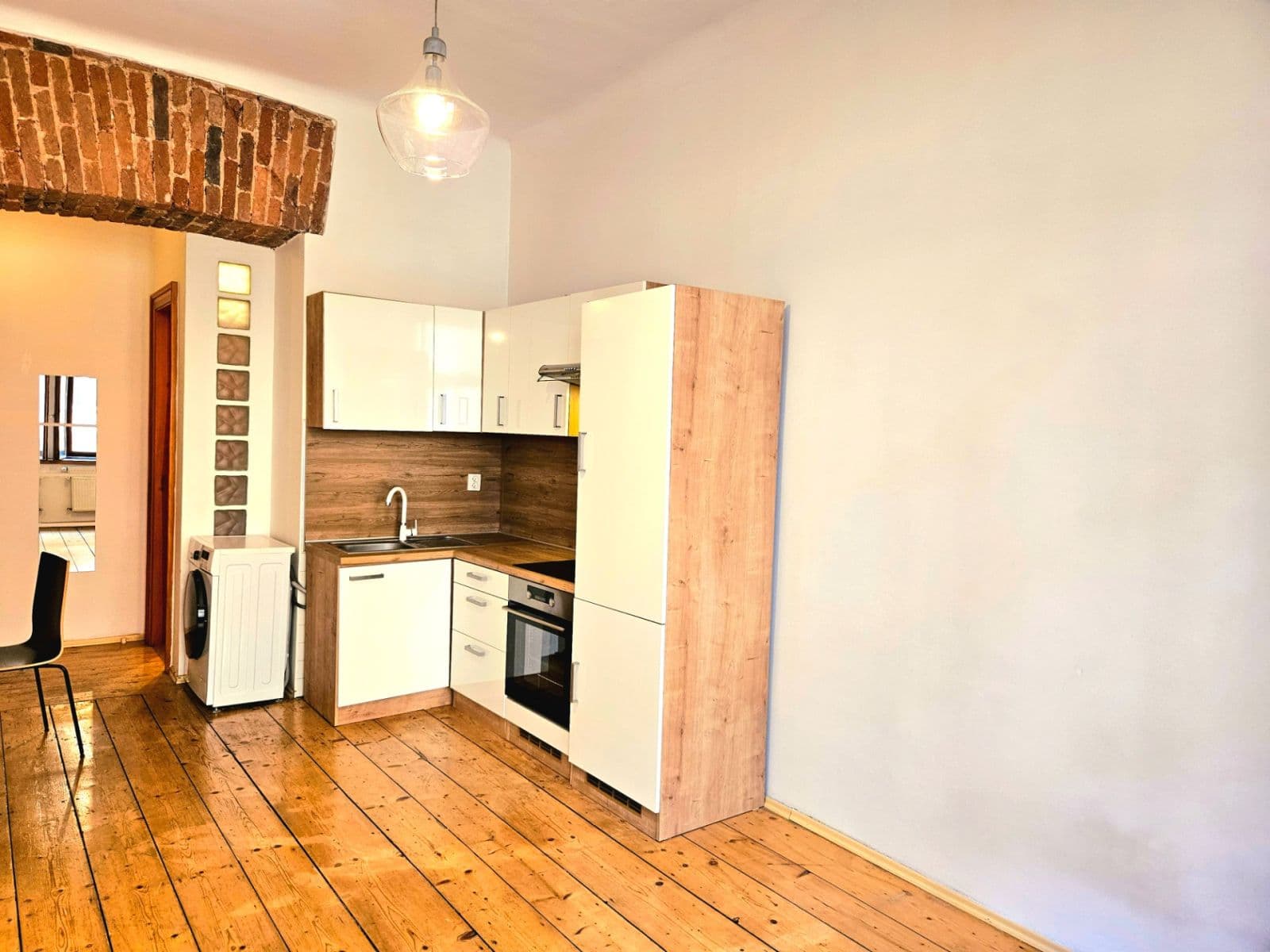 Prenájom bytu 1-izbový 27 m², Vlkova, Praha, Praha Prenájom bytu 1-izbový 27 m², Vlkova, Praha, Praha