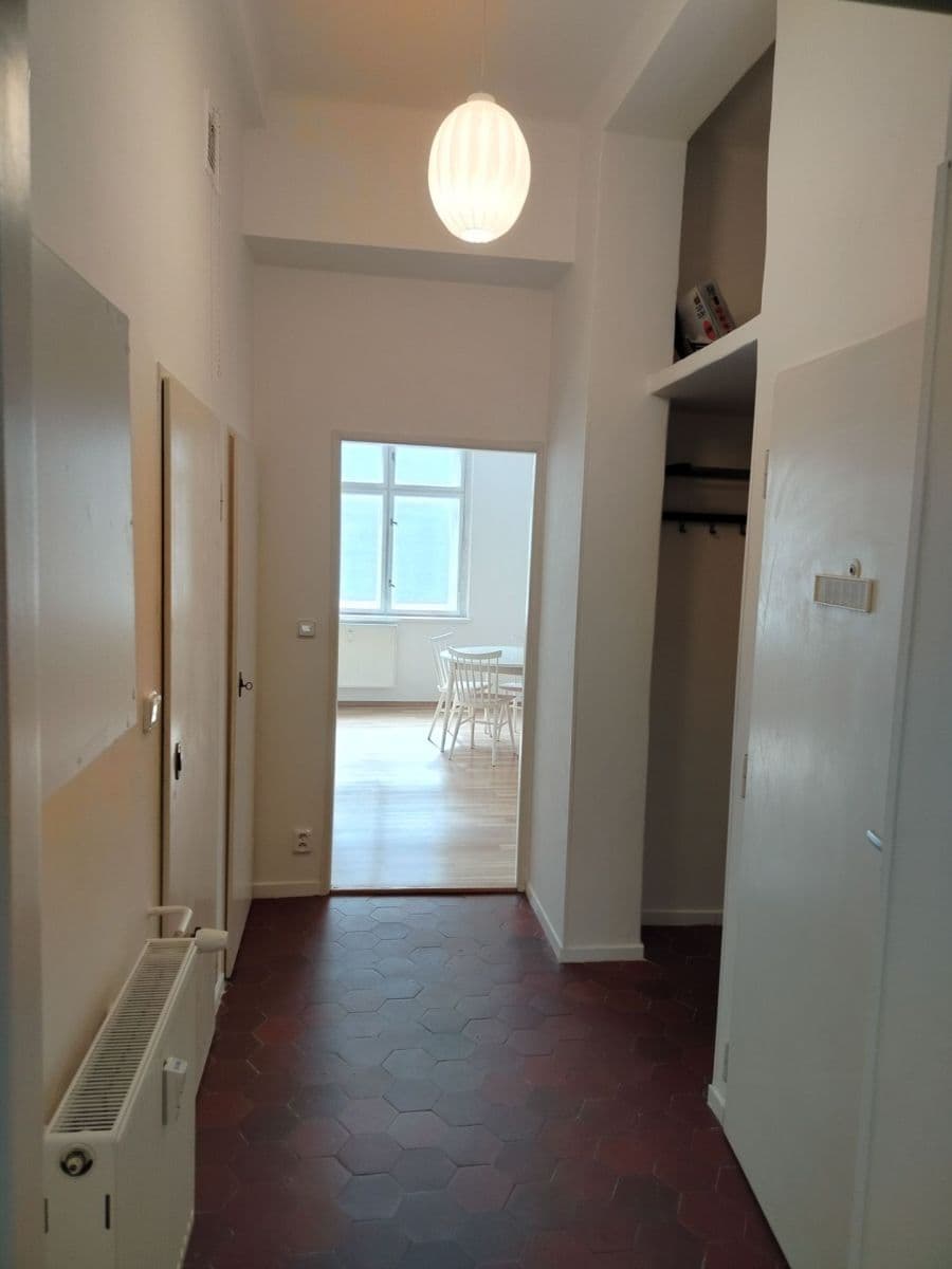 Prenájom bytu 2-izbový 44 m², Ve Střešovičkách, Praha, Praha Prenájom bytu 2-izbový 44 m², Ve Střešovičkách, Praha, Praha