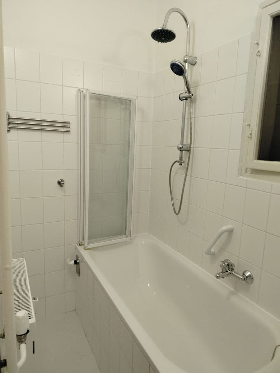 Prenájom bytu 2-izbový 44 m², Ve Střešovičkách, Praha, Praha Prenájom bytu 2-izbový 44 m², Ve Střešovičkách, Praha, Praha