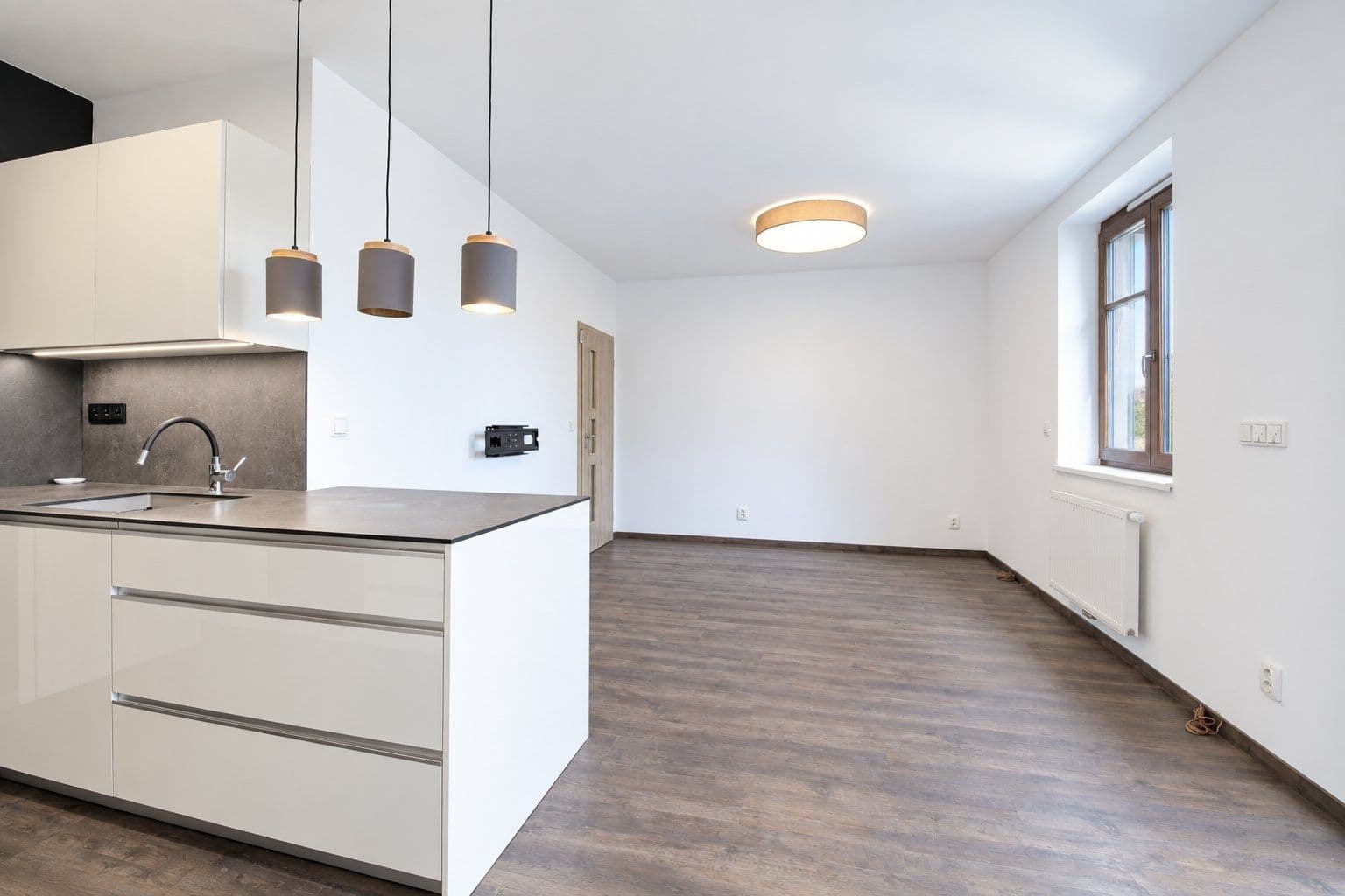 Prenájom bytu 3-izbový 70 m², Fojtova, Praha, Praha Prenájom bytu 3-izbový 70 m², Fojtova, Praha, Praha