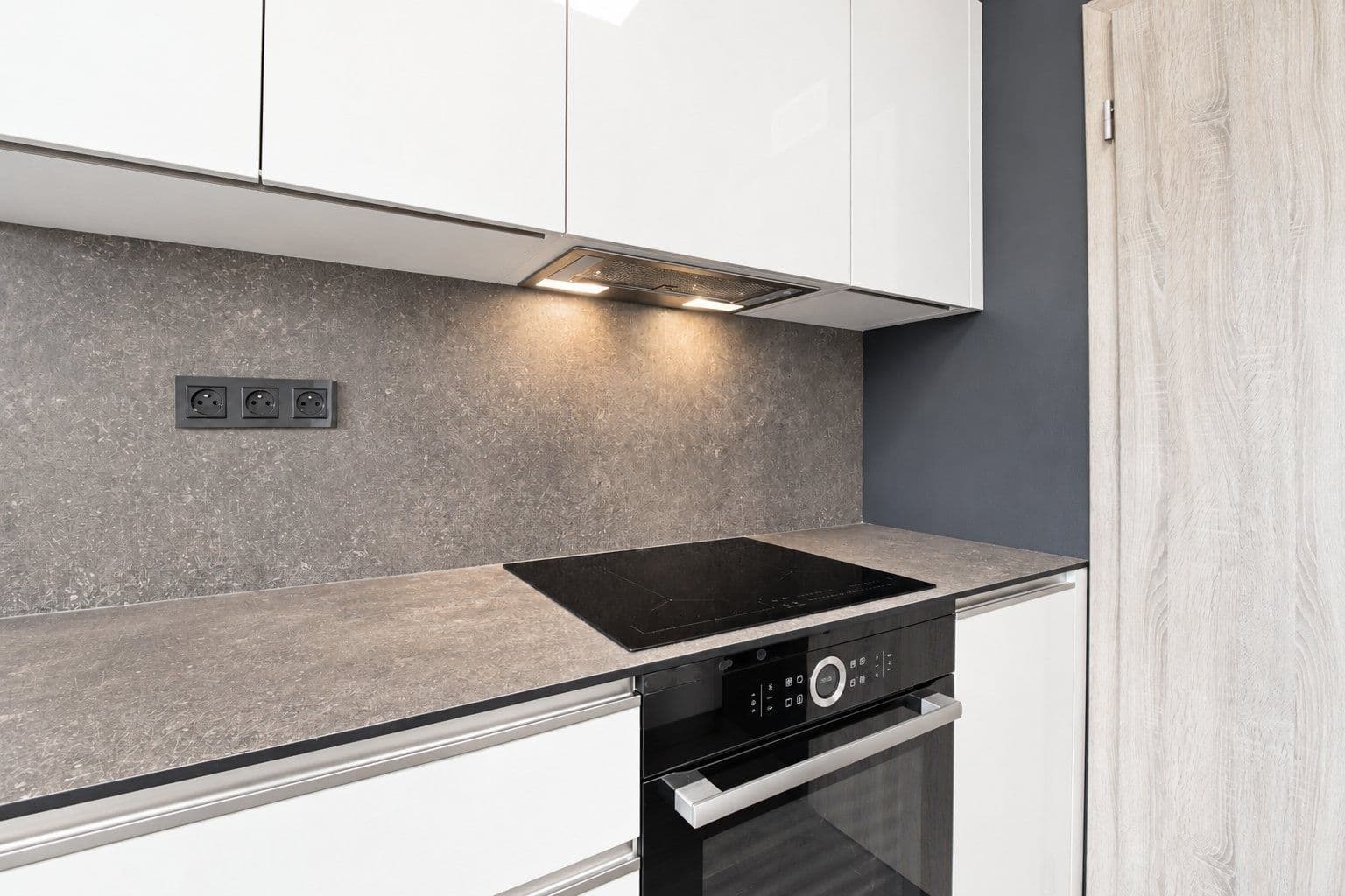 Prenájom bytu 3-izbový 70 m², Fojtova, Praha, Praha Prenájom bytu 3-izbový 70 m², Fojtova, Praha, Praha