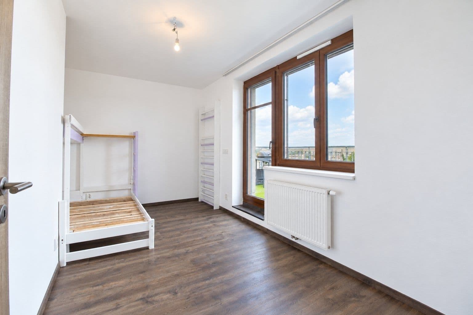 Prenájom bytu 3-izbový 70 m², Fojtova, Praha, Praha Prenájom bytu 3-izbový 70 m², Fojtova, Praha, Praha