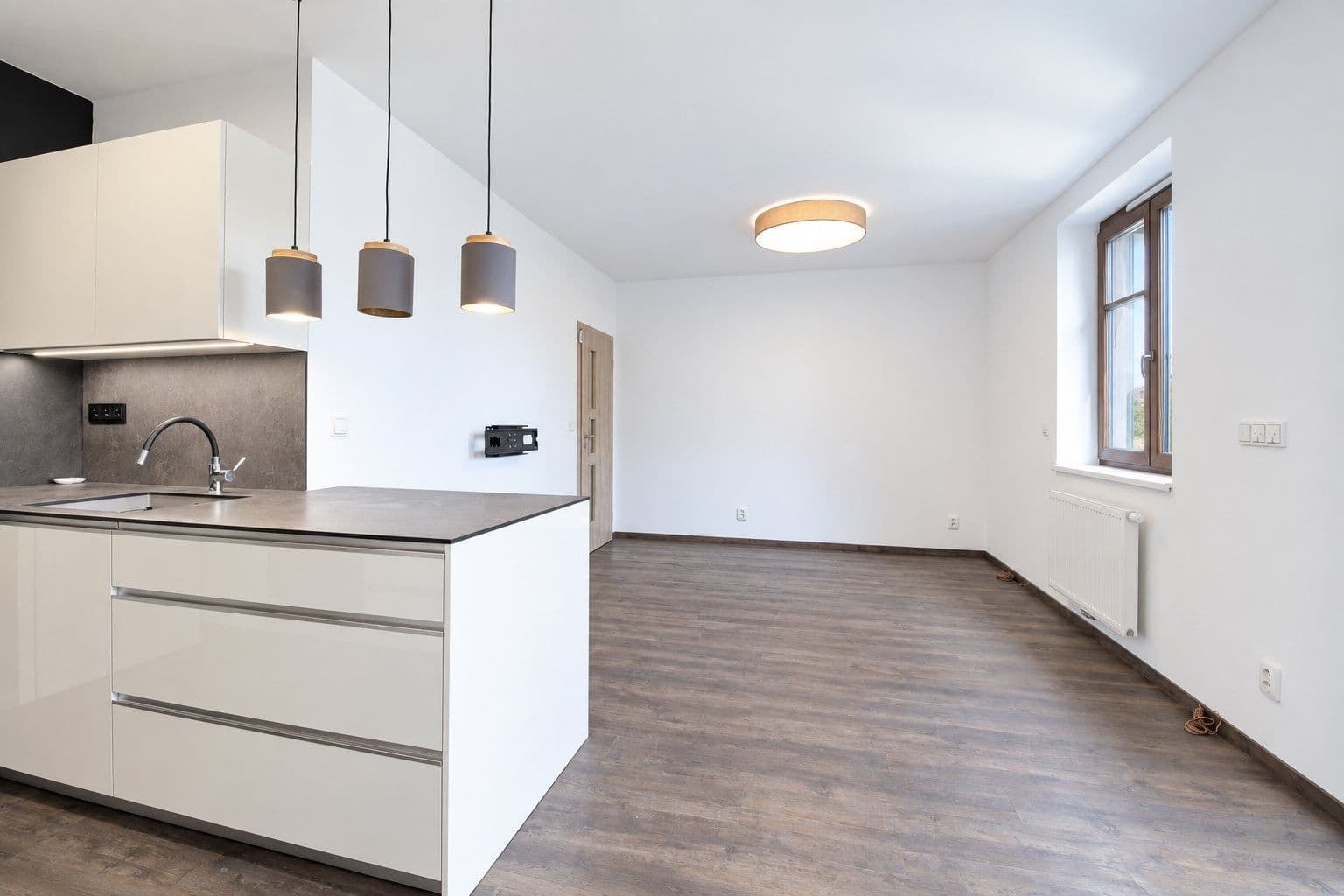 Prenájom bytu 3-izbový 70 m², Fojtova, Praha, Praha Prenájom bytu 3-izbový 70 m², Fojtova, Praha, Praha