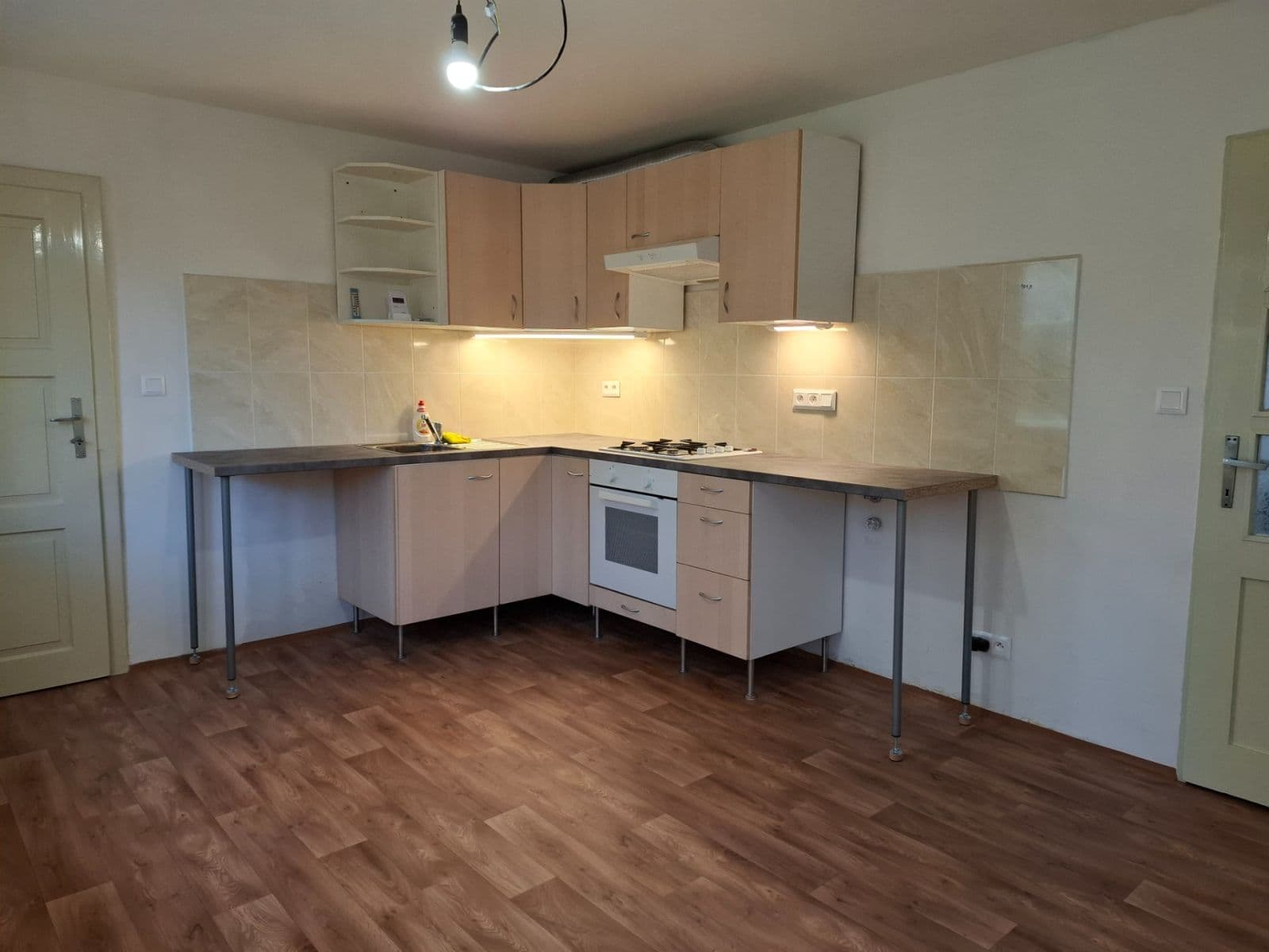 Prenájom bytu 2-izbový 78 m², Havlíčkovo nám., Dačice, Jihočeský kraj Prenájom bytu 2-izbový 78 m², Havlíčkovo nám., Dačice, Jihočeský kraj