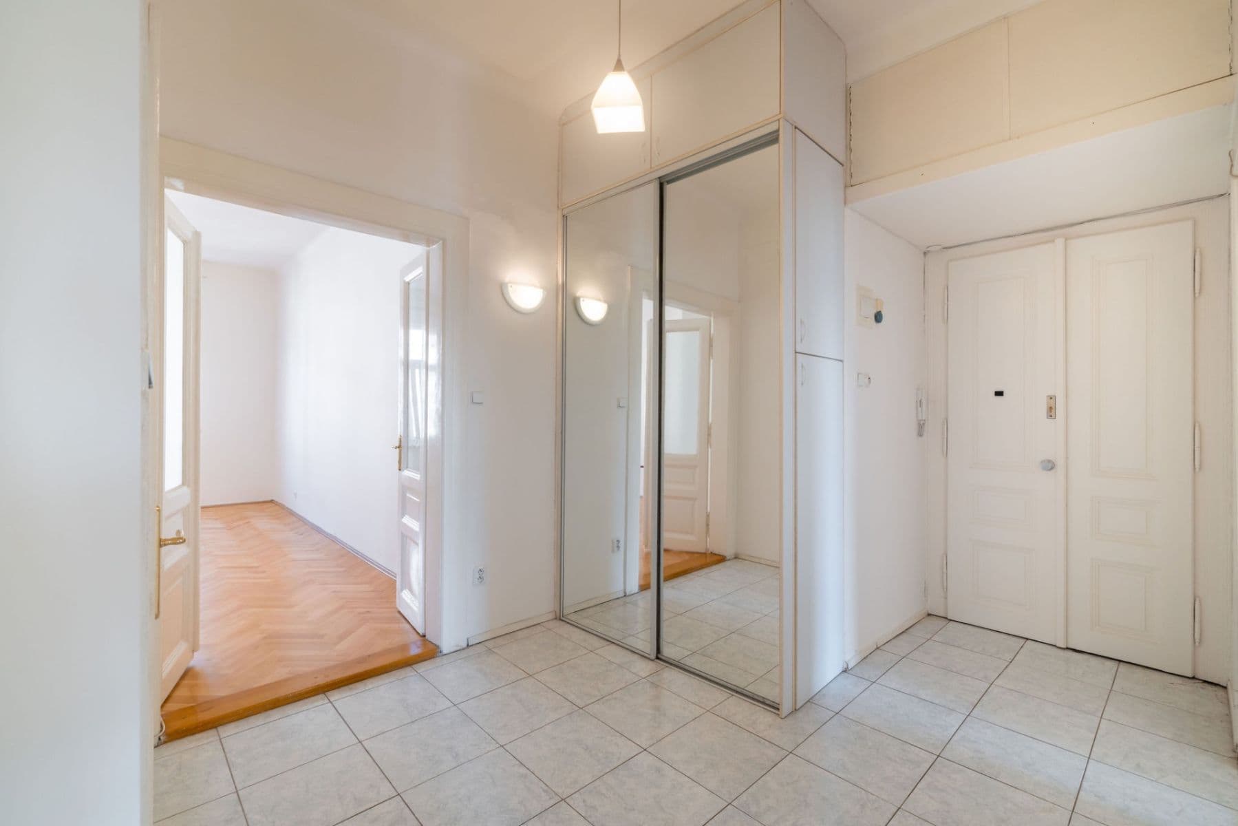 Predaj bytu 2-izbový 80 m², Chodská, Praha, Praha Predaj bytu 2-izbový 80 m², Chodská, Praha, Praha