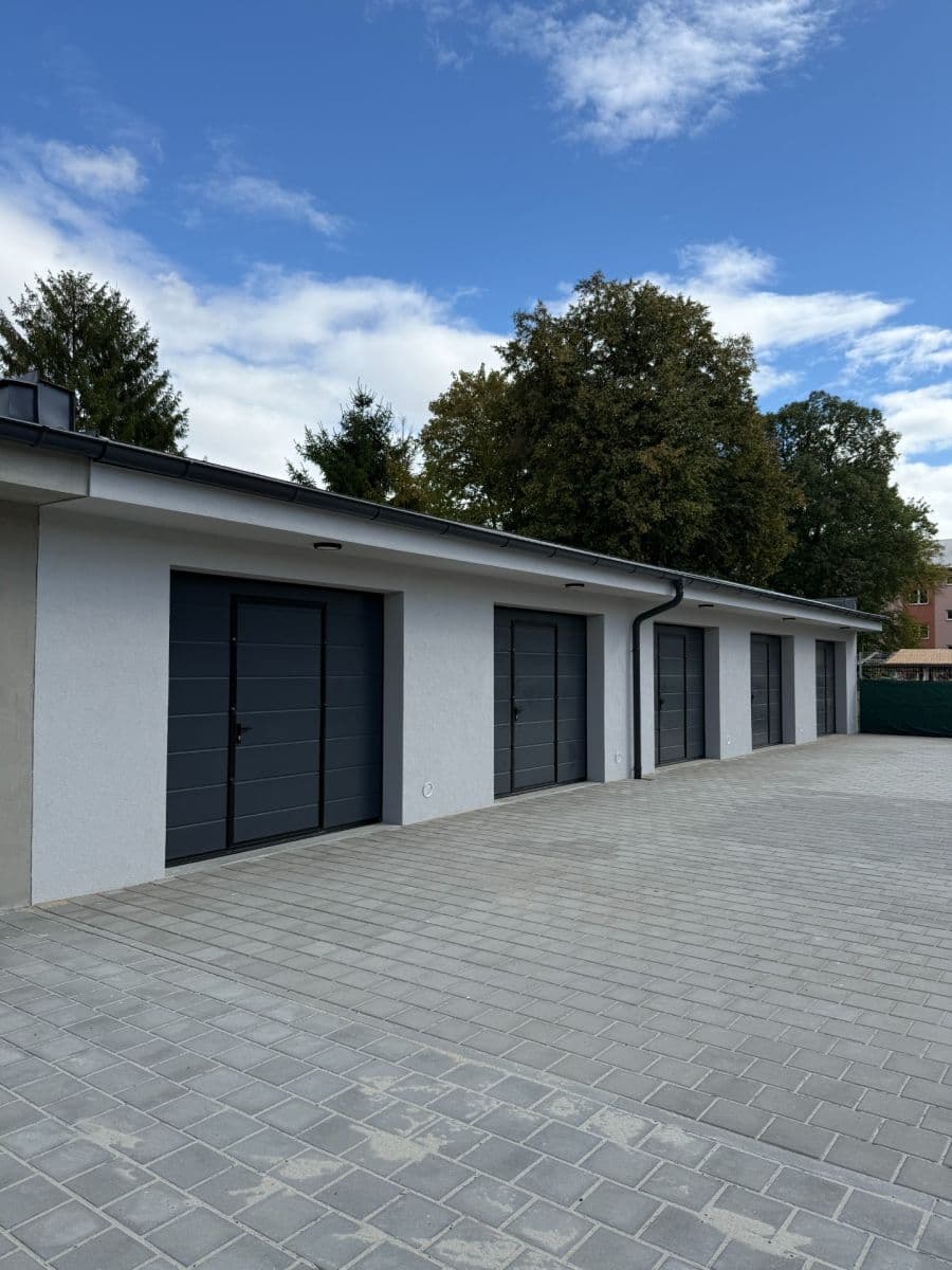 Predaj garáže 30 m², Záhlinická, Hulín, Zlínský kraj Predaj garáže 30 m², Záhlinická, Hulín, Zlínský kraj