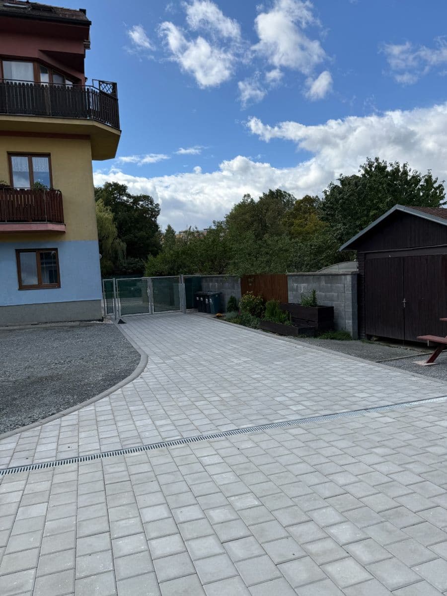 Predaj garáže 30 m², Záhlinická, Hulín, Zlínský kraj Predaj garáže 30 m², Záhlinická, Hulín, Zlínský kraj