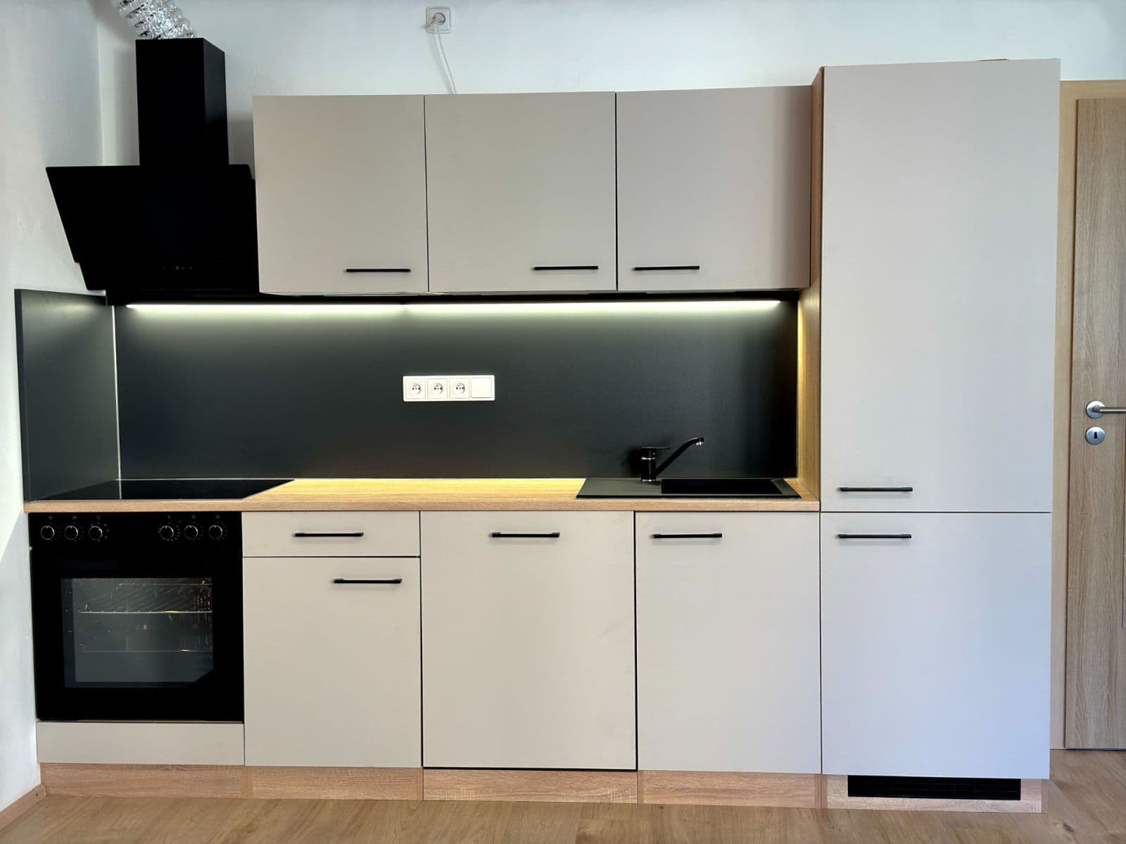 Predaj bytu 1-izbový 34 m², Jaroslava Holečka, Kladno, Středočeský kraj Predaj bytu 1-izbový 34 m², Jaroslava Holečka, Kladno, Středočeský kraj