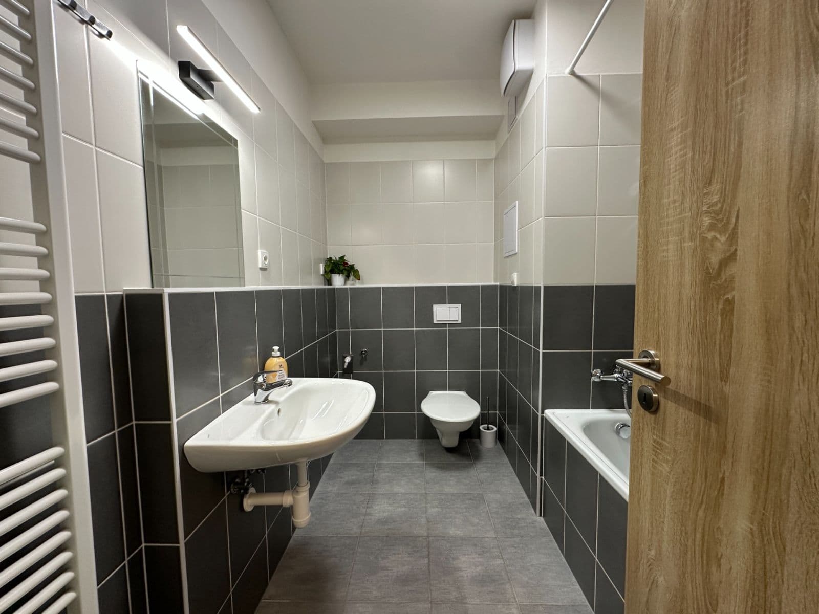 Predaj bytu 1-izbový 34 m², Jaroslava Holečka, Kladno, Středočeský kraj Predaj bytu 1-izbový 34 m², Jaroslava Holečka, Kladno, Středočeský kraj