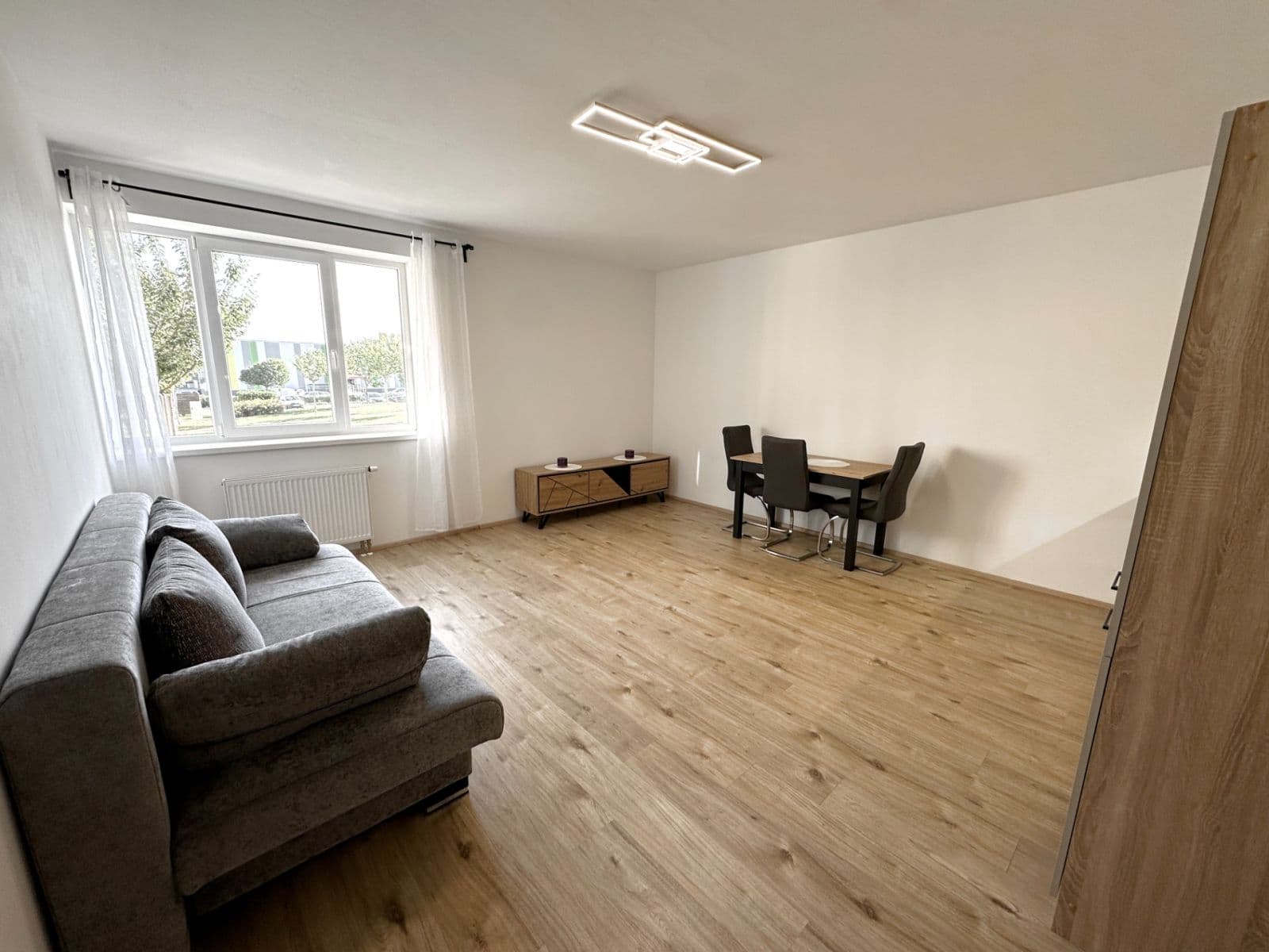 Predaj bytu 1-izbový 34 m², Jaroslava Holečka, Kladno, Středočeský kraj Predaj bytu 1-izbový 34 m², Jaroslava Holečka, Kladno, Středočeský kraj
