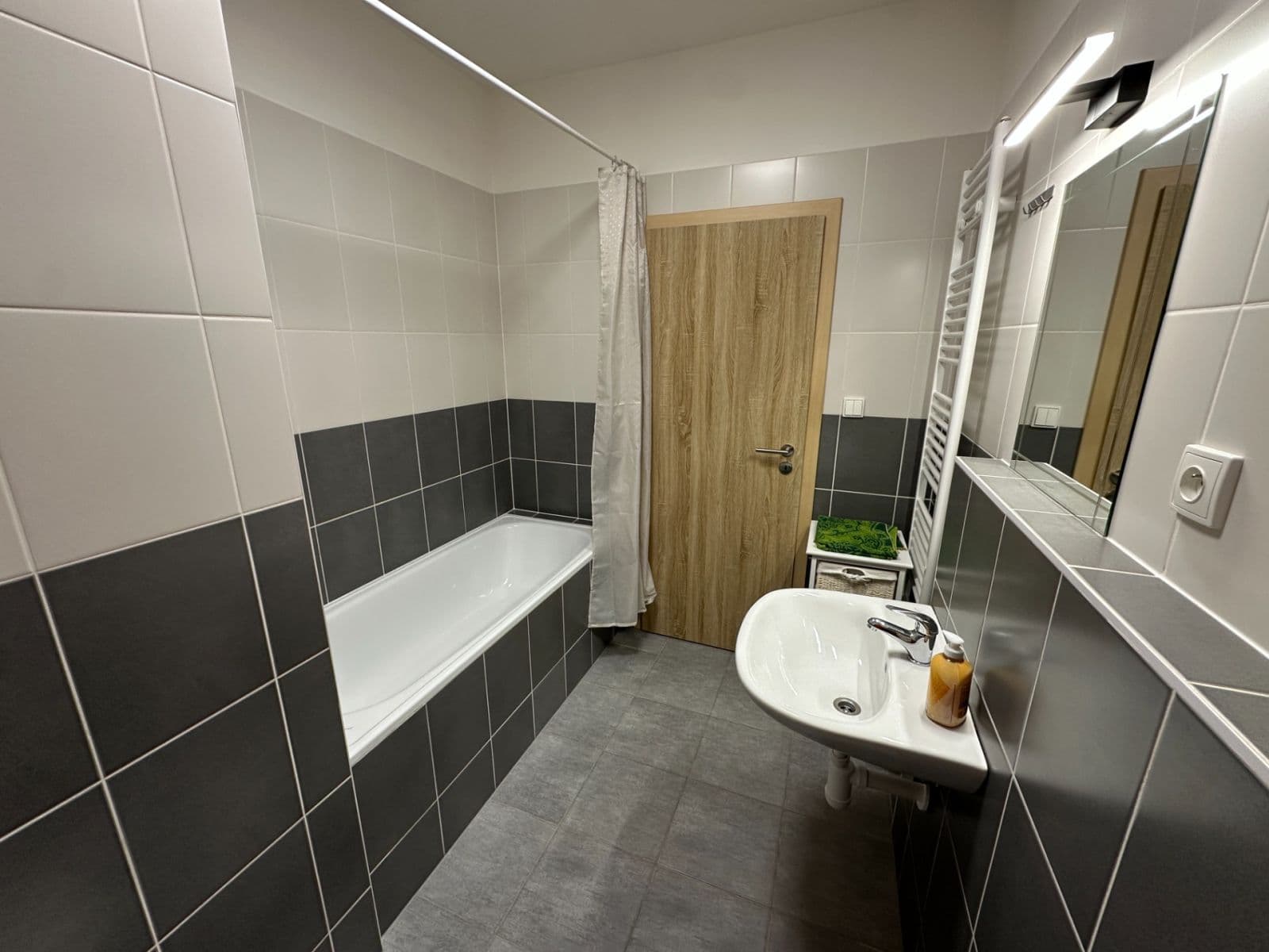 Predaj bytu 1-izbový 34 m², Jaroslava Holečka, Kladno, Středočeský kraj Predaj bytu 1-izbový 34 m², Jaroslava Holečka, Kladno, Středočeský kraj