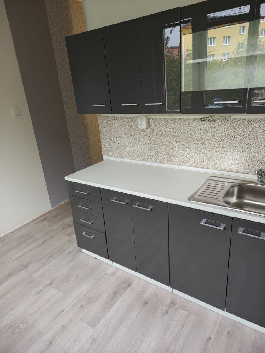 Prenájom bytu 2-izbový 53 m², Cihlářská, Chomutov, Ústecký kraj Prenájom bytu 2-izbový 53 m², Cihlářská, Chomutov, Ústecký kraj