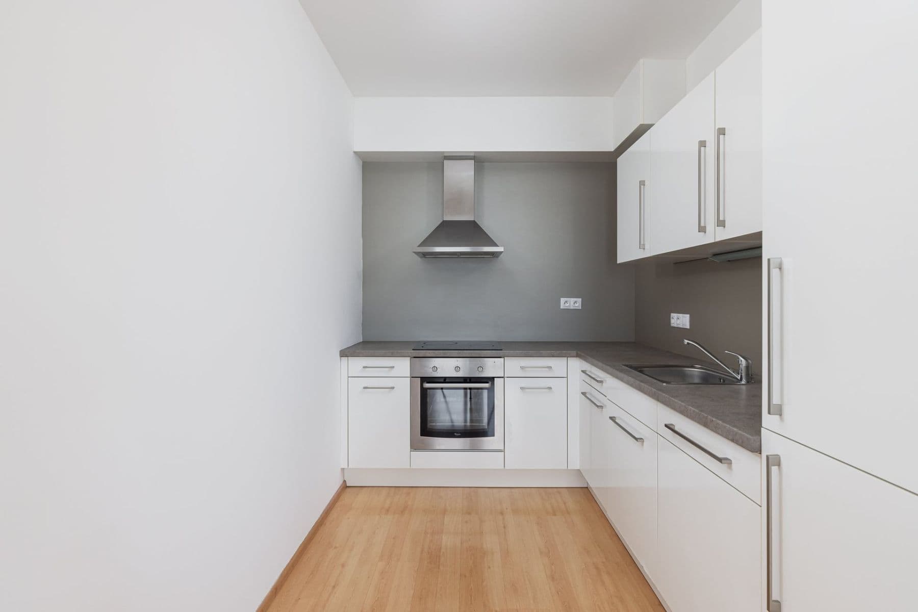 Prenájom bytu 2-izbový 57 m², U Slovanky, Praha, Praha Prenájom bytu 2-izbový 57 m², U Slovanky, Praha, Praha