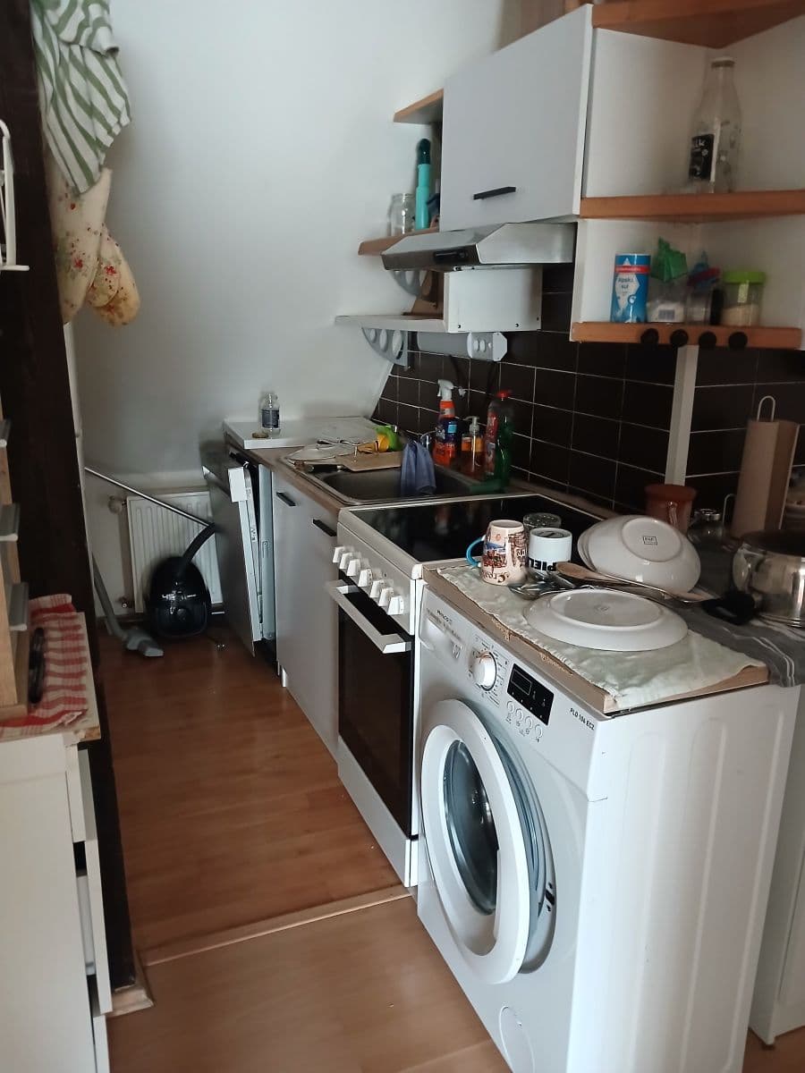 Prenájom bytu 96 m², Včelařská, Praha, Praha Prenájom bytu 96 m², Včelařská, Praha, Praha