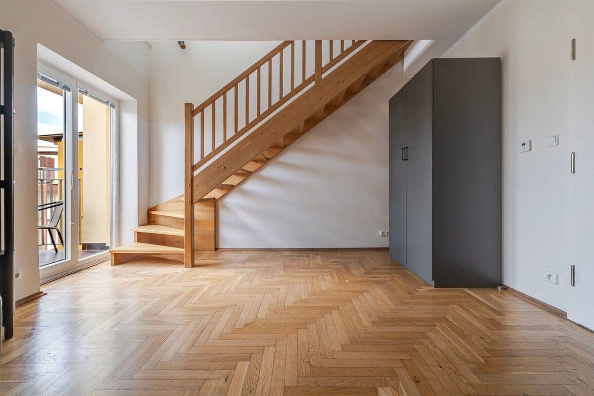 Prenájom bytu 90 m², Vinohradská, Praha, Praha Prenájom bytu 90 m², Vinohradská, Praha, Praha