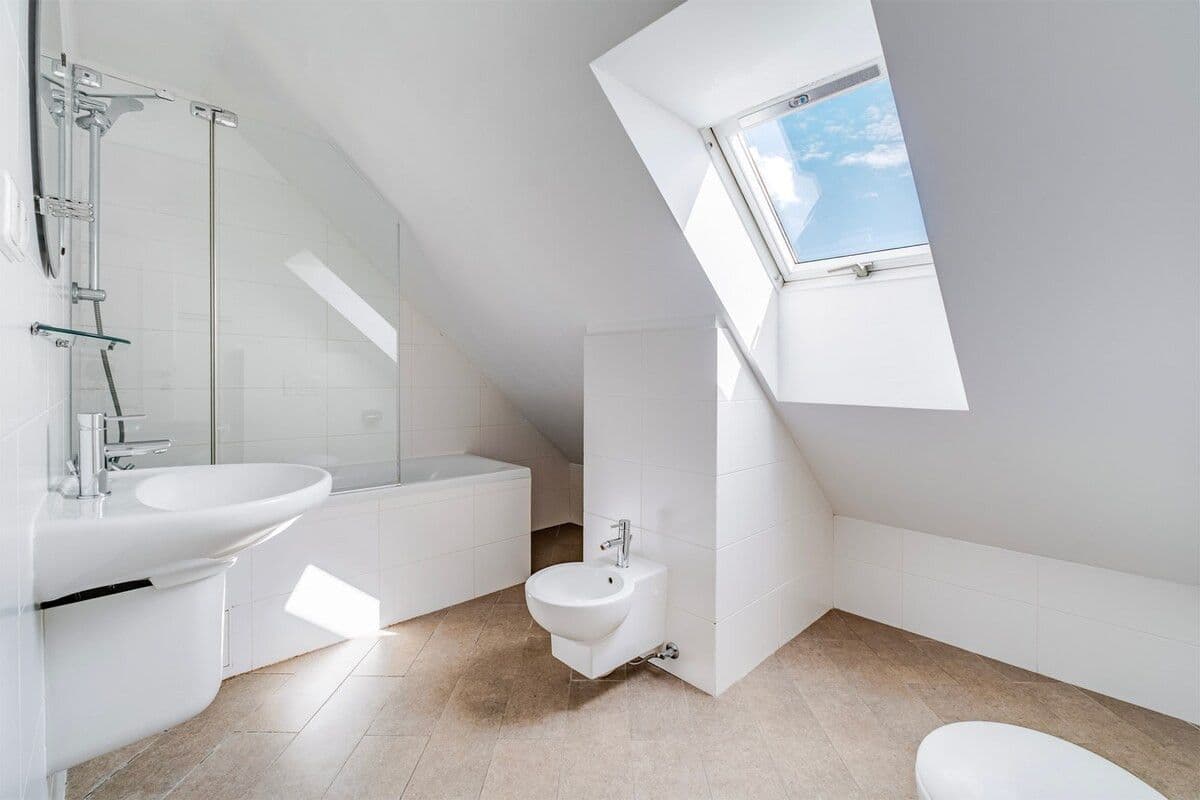 Prenájom bytu 90 m², Vinohradská, Praha, Praha Prenájom bytu 90 m², Vinohradská, Praha, Praha