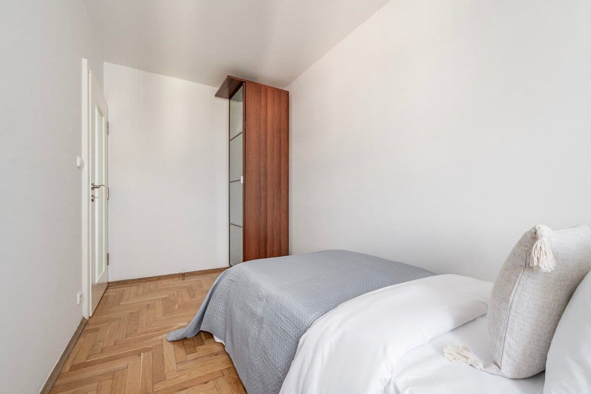 Prenájom bytu 90 m², Vinohradská, Praha, Praha Prenájom bytu 90 m², Vinohradská, Praha, Praha