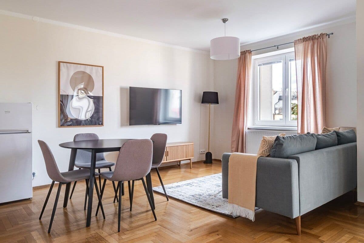 Prenájom bytu 90 m², Vinohradská, Praha, Praha Prenájom bytu 90 m², Vinohradská, Praha, Praha