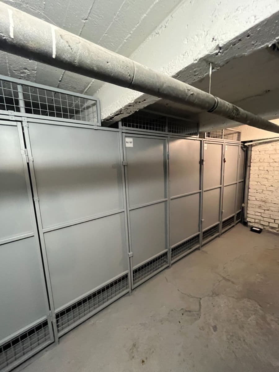 Prenájom nebytového priestoru 5 m², Ukrajinská, Praha, Praha Prenájom nebytového priestoru 5 m², Ukrajinská, Praha, Praha