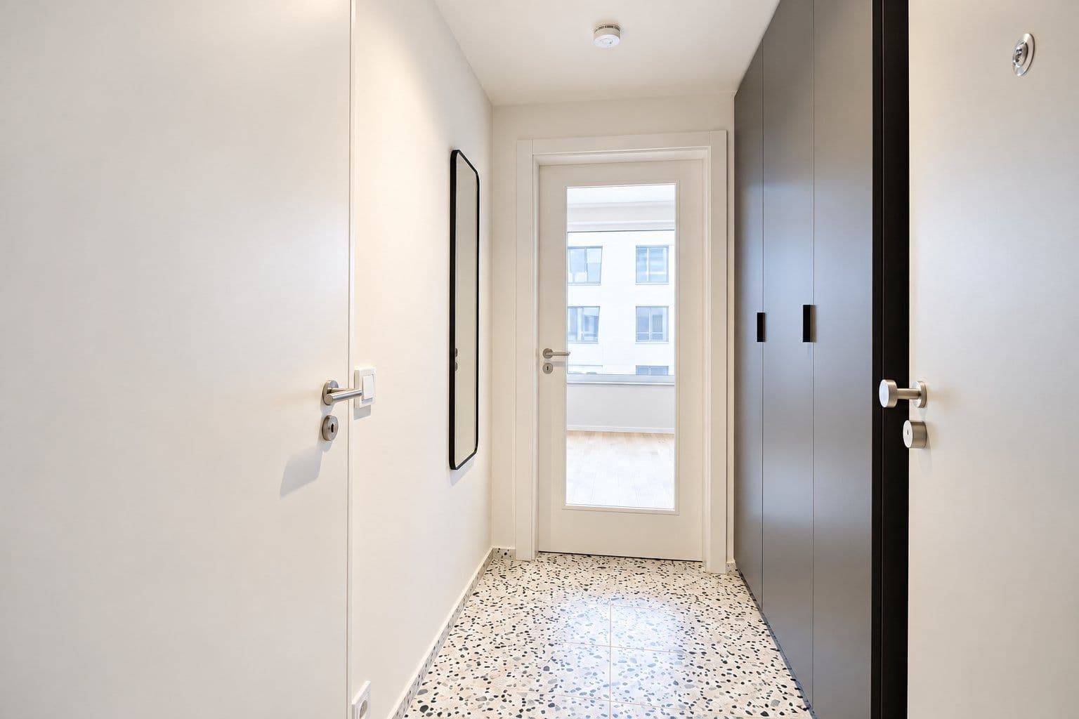 Prenájom bytu 1-izbový 36 m², U Komína, Praha, Praha Prenájom bytu 1-izbový 36 m², U Komína, Praha, Praha