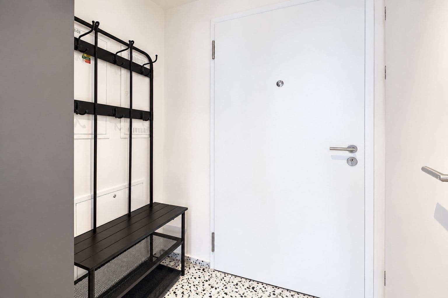 Prenájom bytu 1-izbový 36 m², U Komína, Praha, Praha Prenájom bytu 1-izbový 36 m², U Komína, Praha, Praha