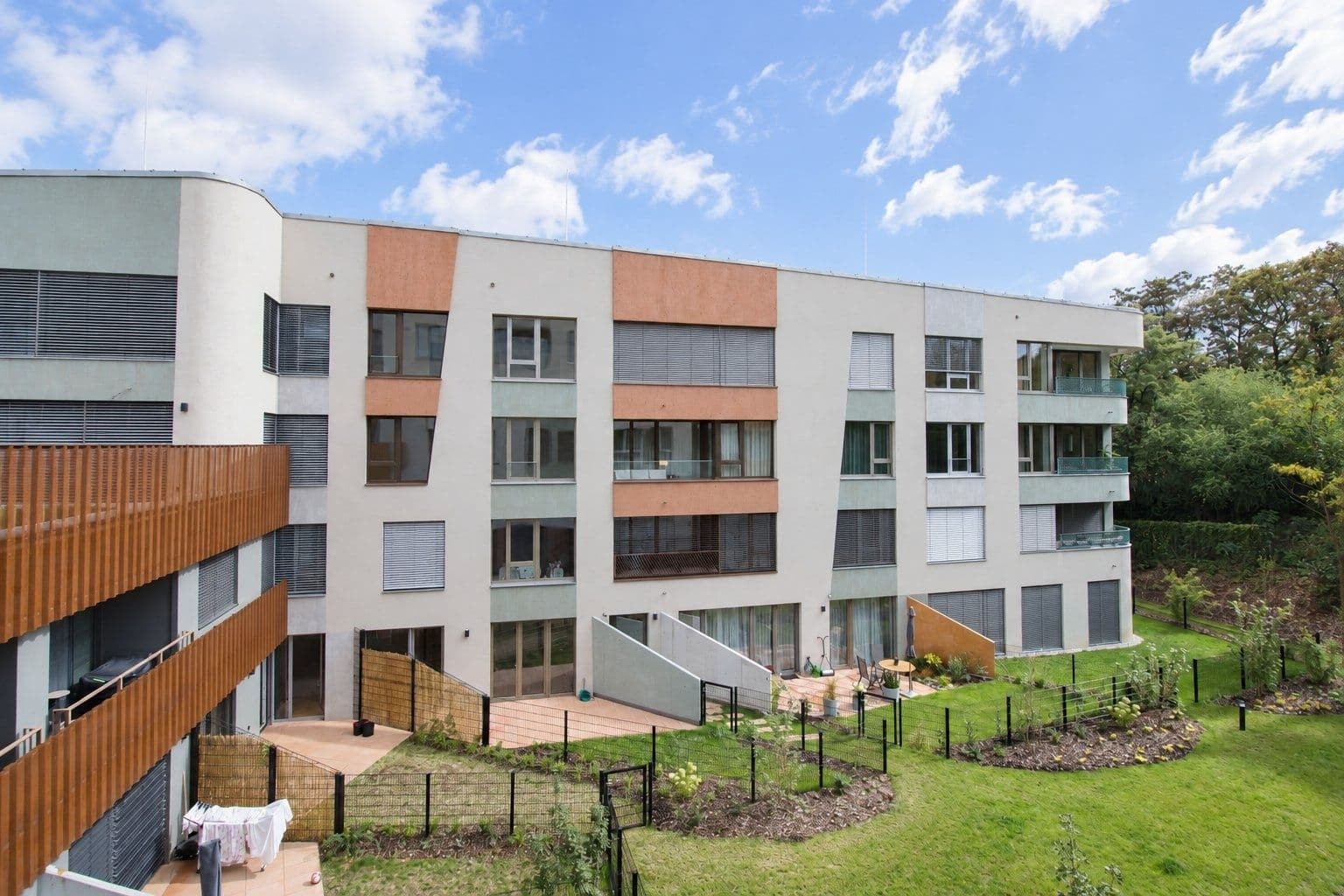 Prenájom bytu 1-izbový 36 m², U Komína, Praha, Praha Prenájom bytu 1-izbový 36 m², U Komína, Praha, Praha