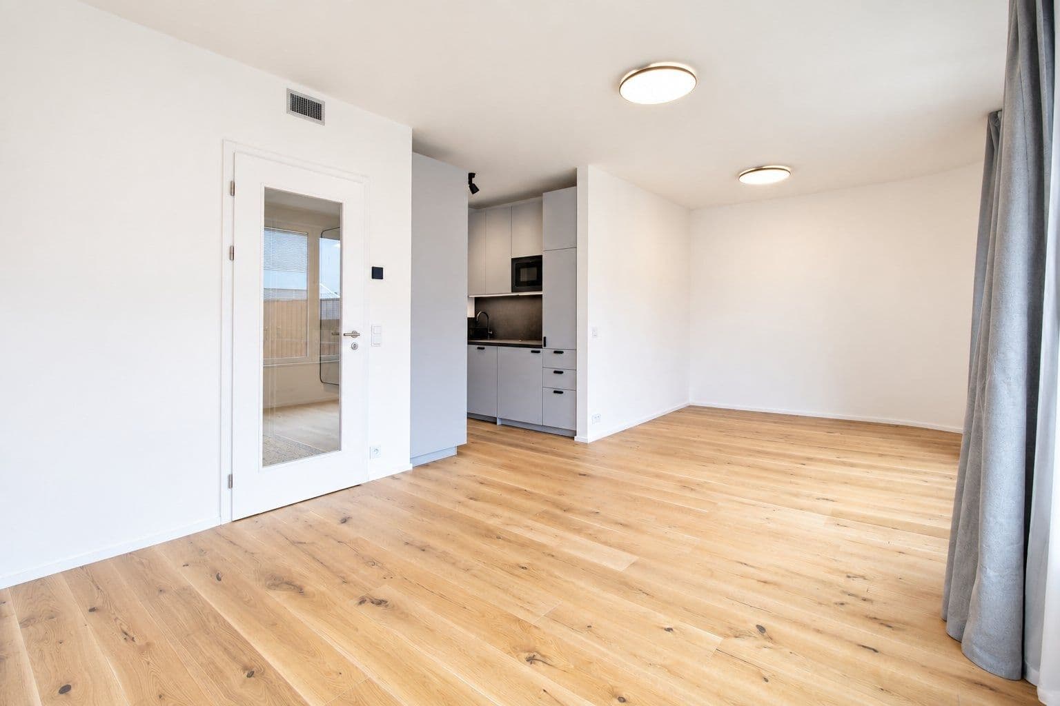 Prenájom bytu 1-izbový 36 m², U Komína, Praha, Praha Prenájom bytu 1-izbový 36 m², U Komína, Praha, Praha