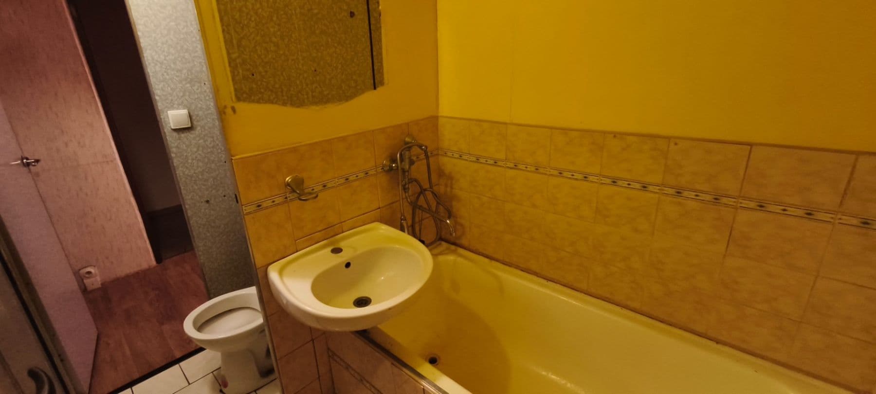 Predaj bytu 2-izbový 63 m², Ladova, Ústí nad Labem, Ústecký kraj Predaj bytu 2-izbový 63 m², Ladova, Ústí nad Labem, Ústecký kraj