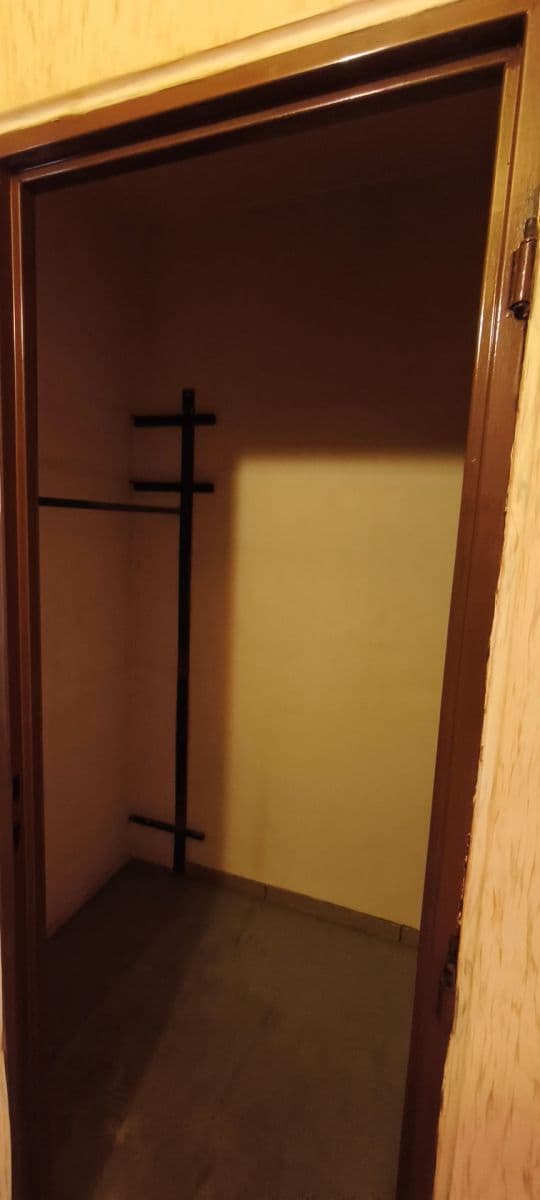 Predaj bytu 2-izbový 63 m², Ladova, Ústí nad Labem, Ústecký kraj Predaj bytu 2-izbový 63 m², Ladova, Ústí nad Labem, Ústecký kraj