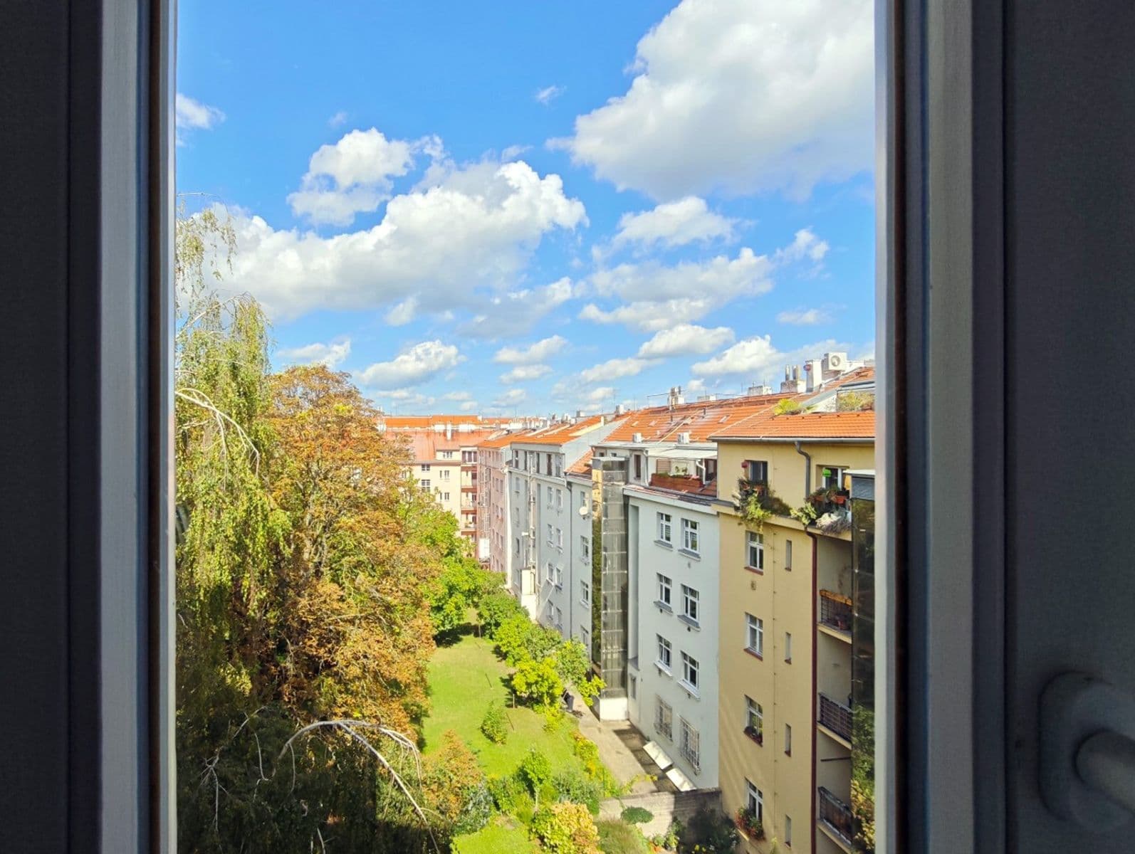 Prenájom bytu 2-izbový 58 m², Lotyšská, Praha, Praha Prenájom bytu 2-izbový 58 m², Lotyšská, Praha, Praha