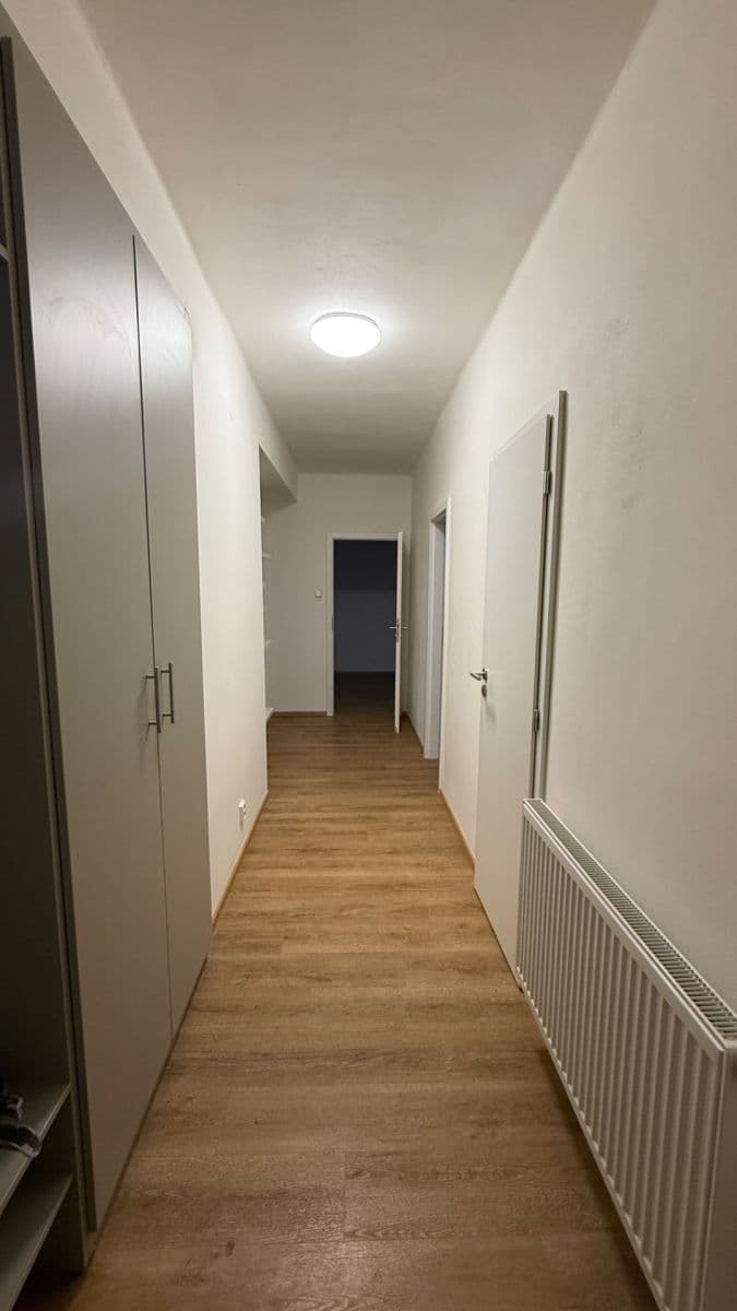 Prenájom bytu 2-izbový 59 m², Bohutín, Středočeský kraj Prenájom bytu 2-izbový 59 m², Bohutín, Středočeský kraj