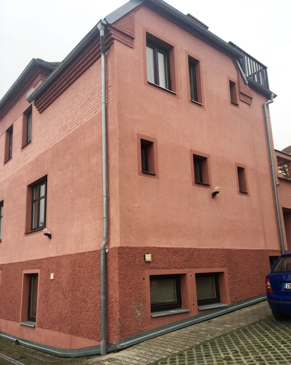 Prenájom bytu 1-izbový 24 m², Pod Sychrovem Ⅰ, Praha, Praha Prenájom bytu 1-izbový 24 m², Pod Sychrovem Ⅰ, Praha, Praha