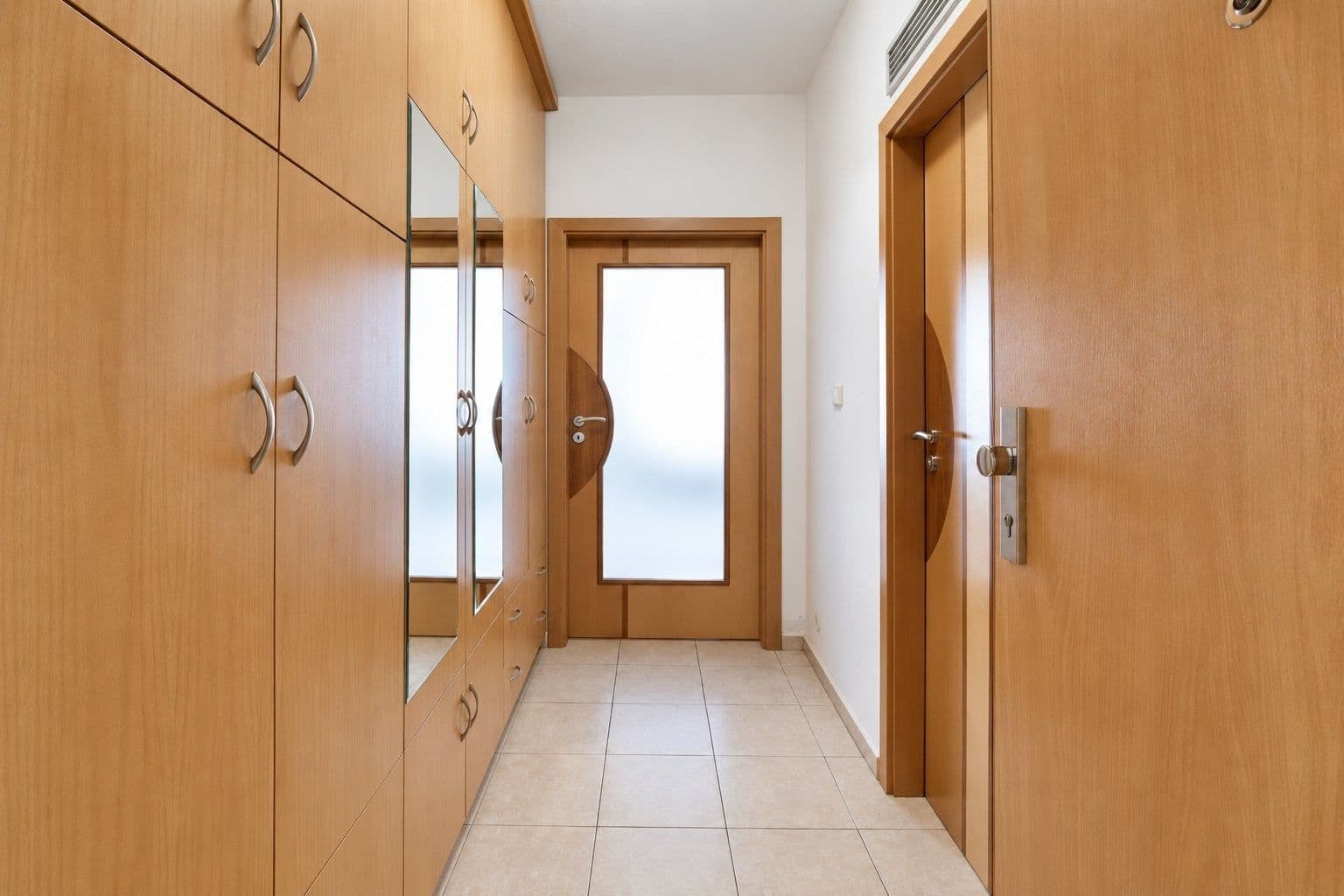 Prenájom bytu 2-izbový 53 m², Dukelská, Benešov, Středočeský kraj Prenájom bytu 2-izbový 53 m², Dukelská, Benešov, Středočeský kraj