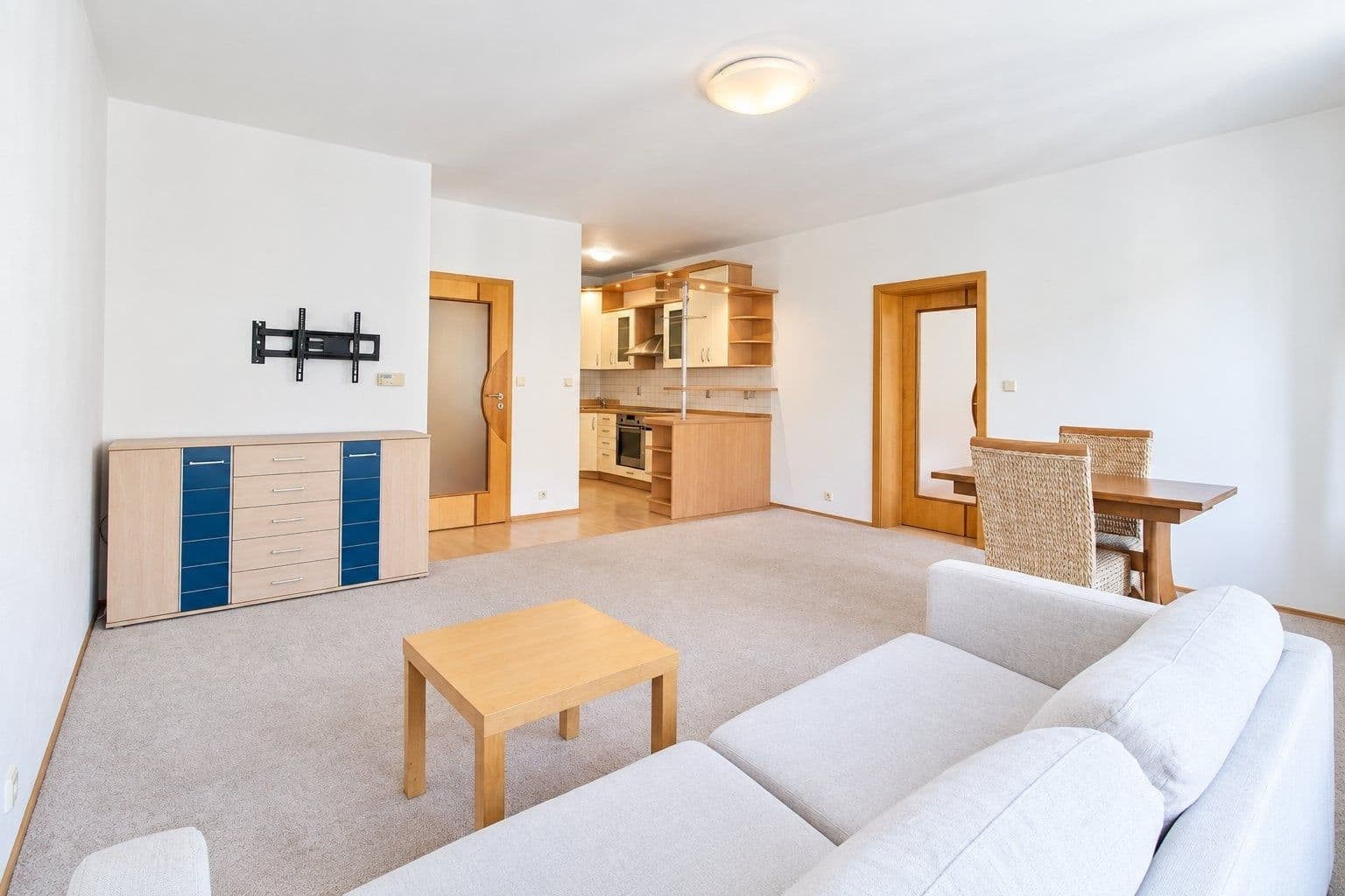 Prenájom bytu 2-izbový 53 m², Dukelská, Benešov, Středočeský kraj Prenájom bytu 2-izbový 53 m², Dukelská, Benešov, Středočeský kraj