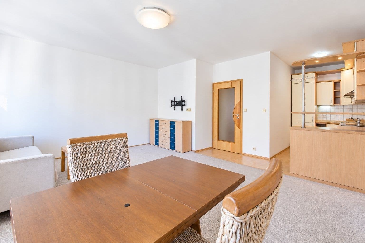 Prenájom bytu 2-izbový 53 m², Dukelská, Benešov, Středočeský kraj Prenájom bytu 2-izbový 53 m², Dukelská, Benešov, Středočeský kraj