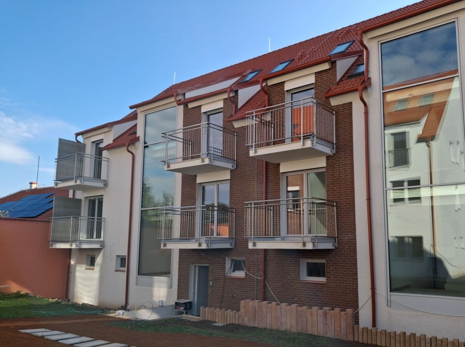 Prenájom bytu 3-izbový 70 m², Revoluční, Šestajovice, Středočeský kraj Prenájom bytu 3-izbový 70 m², Revoluční, Šestajovice, Středočeský kraj