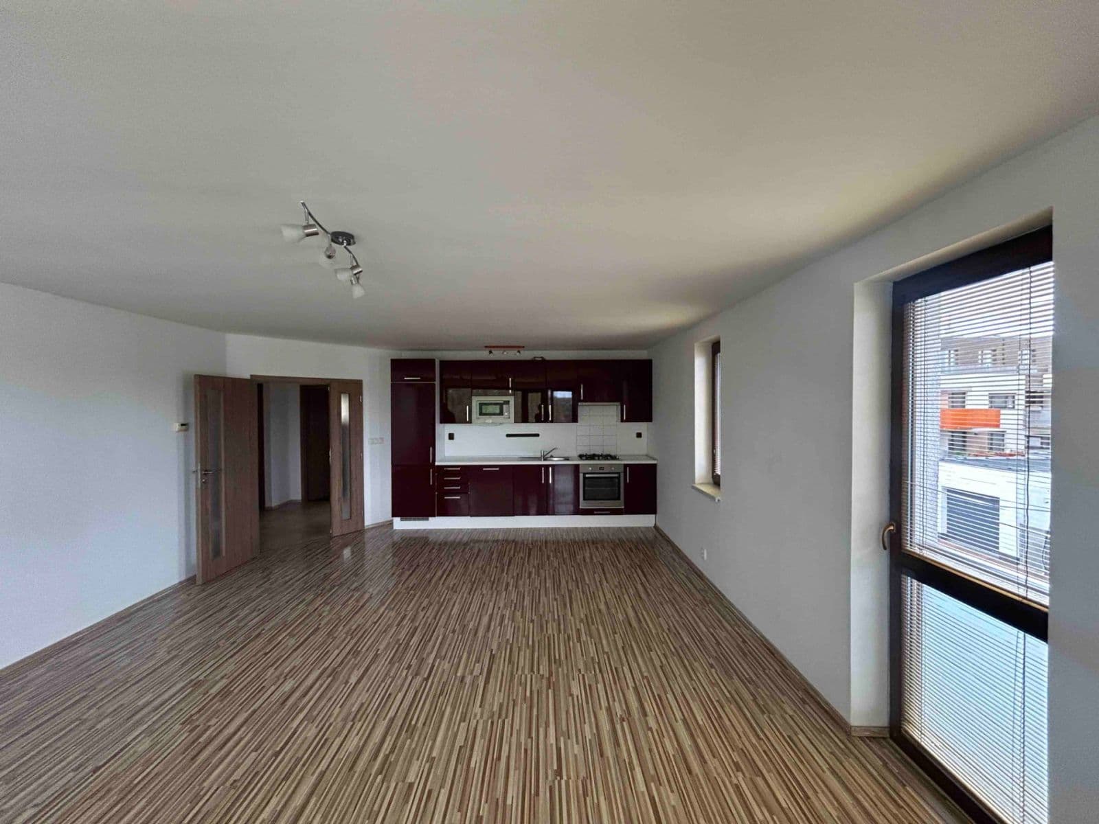 Predaj bytu 3-izbový 85 m², U Výstavby, Praha, Praha Predaj bytu 3-izbový 85 m², U Výstavby, Praha, Praha