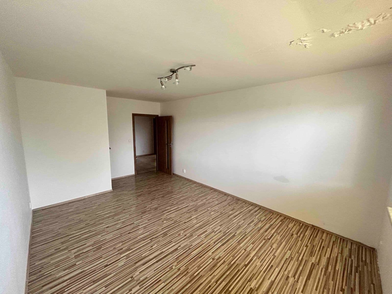 Predaj bytu 3-izbový 85 m², U Výstavby, Praha, Praha Predaj bytu 3-izbový 85 m², U Výstavby, Praha, Praha