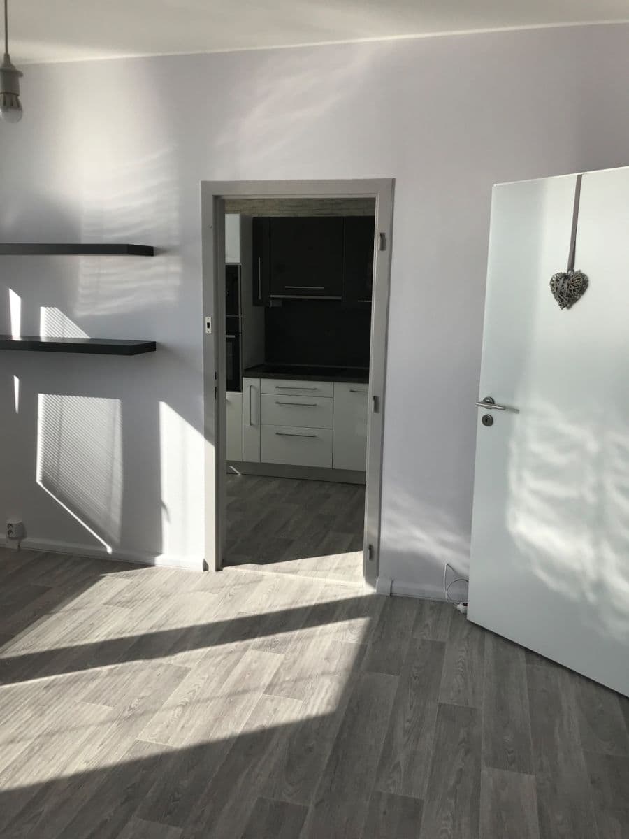 Prenájom bytu 2-izbový 45 m², Okružní, Zlín, Zlínský kraj Prenájom bytu 2-izbový 45 m², Okružní, Zlín, Zlínský kraj