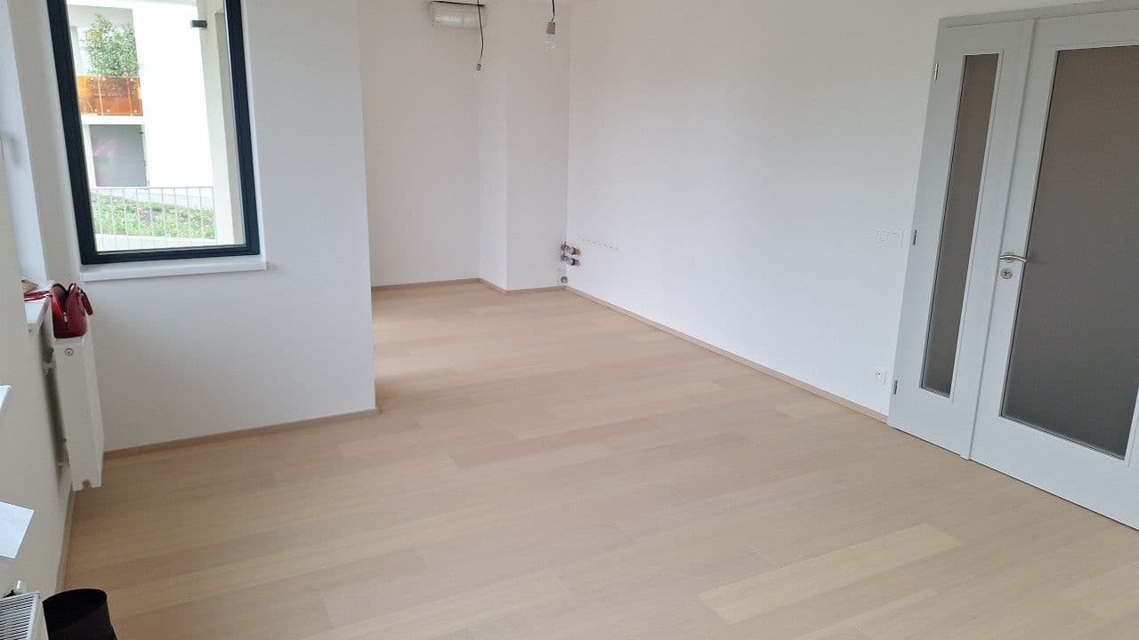 Prenájom bytu 3-izbový 77 m², Za Pískovnou, Praha, Praha Prenájom bytu 3-izbový 77 m², Za Pískovnou, Praha, Praha