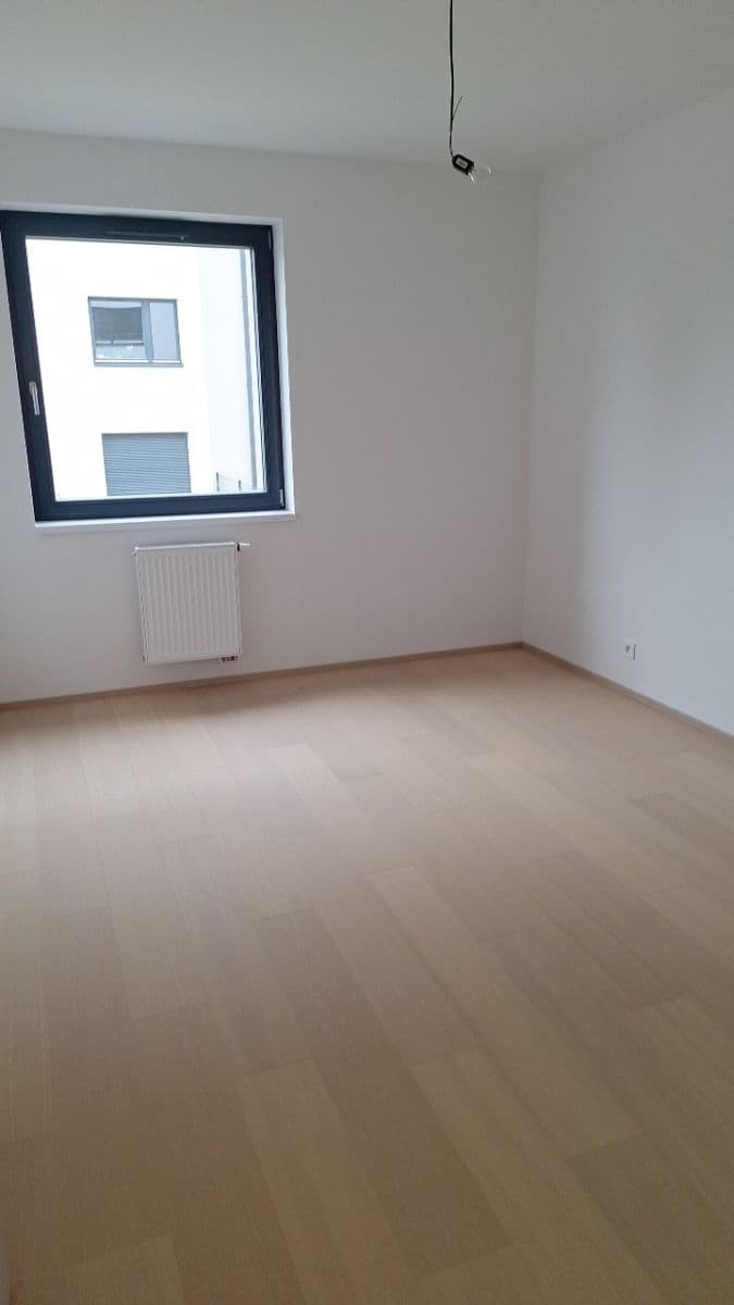Prenájom bytu 3-izbový 77 m², Za Pískovnou, Praha, Praha Prenájom bytu 3-izbový 77 m², Za Pískovnou, Praha, Praha