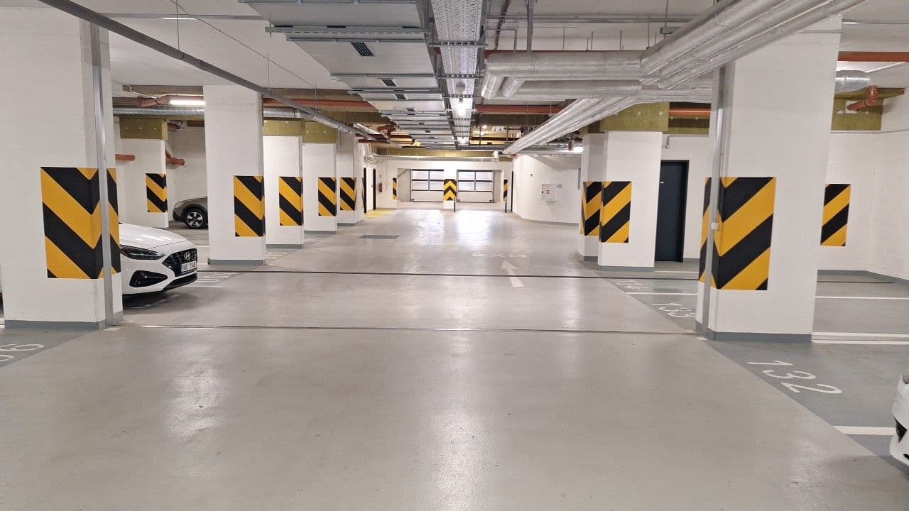 Prenájom bytu 3-izbový 77 m², Za Pískovnou, Praha, Praha Prenájom bytu 3-izbový 77 m², Za Pískovnou, Praha, Praha
