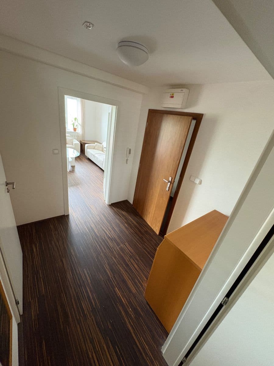 Prenájom bytu 2-izbový 53 m², Bučovická, Slavkov u Brna, Jihomoravský kraj Prenájom bytu 2-izbový 53 m², Bučovická, Slavkov u Brna, Jihomoravský kraj