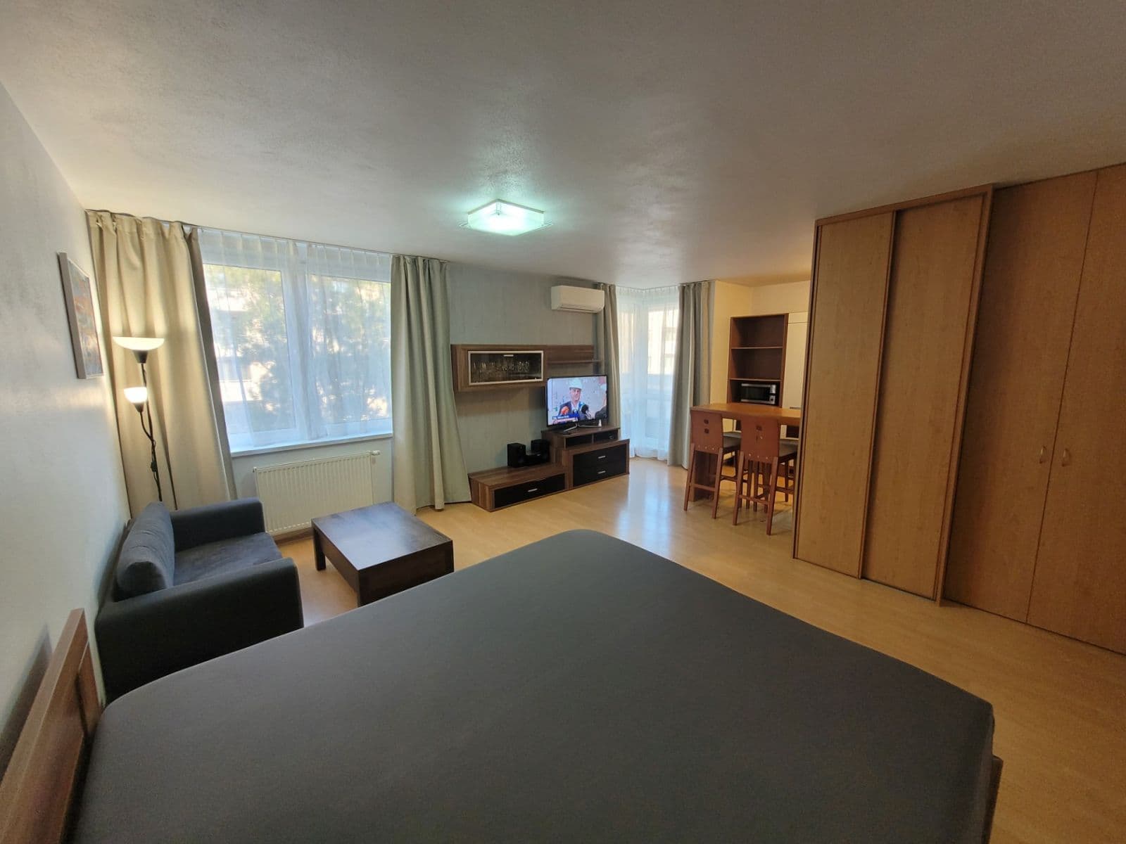Prenájom bytu 1-izbový 42 m², Galvaniho, Ružinov, Bratislavský kraj Prenájom bytu 1-izbový 42 m², Galvaniho, Ružinov, Bratislavský kraj