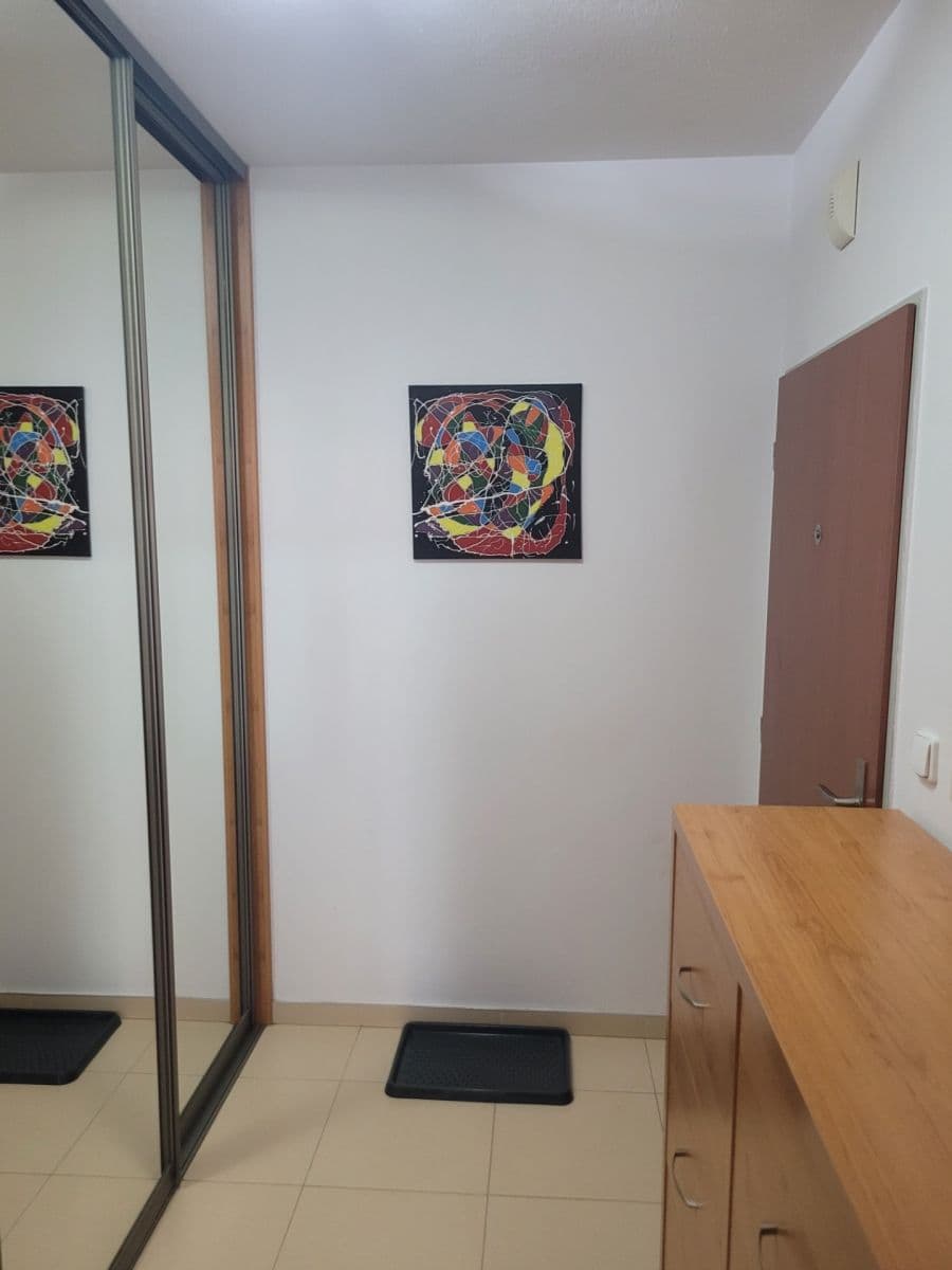 Prenájom bytu 1-izbový 42 m², Galvaniho, Ružinov, Bratislavský kraj Prenájom bytu 1-izbový 42 m², Galvaniho, Ružinov, Bratislavský kraj