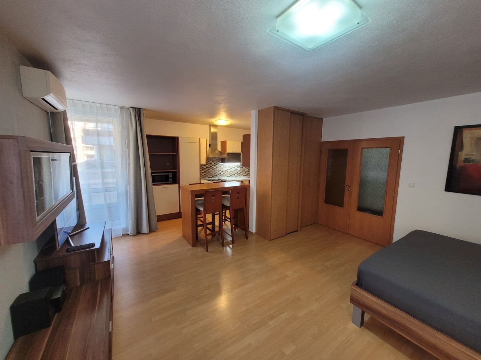 Prenájom bytu 1-izbový 42 m², Galvaniho, Ružinov, Bratislavský kraj Prenájom bytu 1-izbový 42 m², Galvaniho, Ružinov, Bratislavský kraj