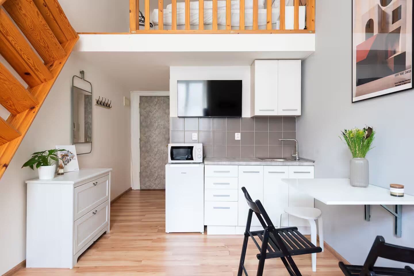 Prenájom bytu 1-izbový 18 m², Sokolovská, Praha, Praha Prenájom bytu 1-izbový 18 m², Sokolovská, Praha, Praha