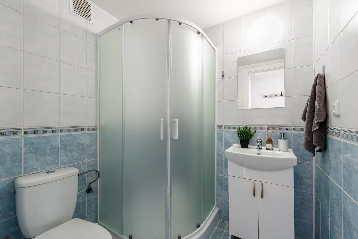 Prenájom bytu 1-izbový 18 m², Sokolovská, Praha, Praha Prenájom bytu 1-izbový 18 m², Sokolovská, Praha, Praha